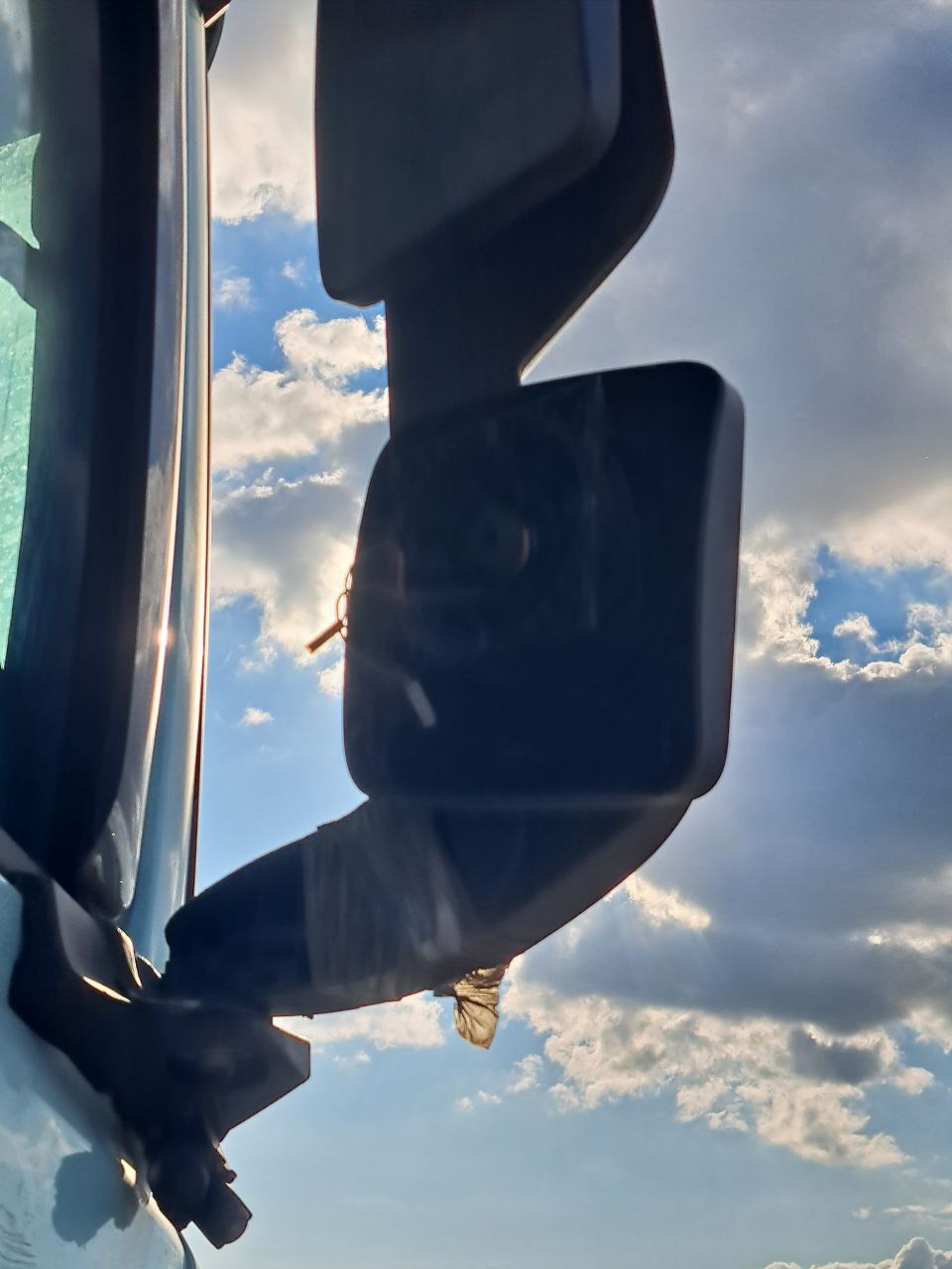 Shacman (Shaanxi) SX* 4x2 Седельный тягач 2023 г. - фото 20