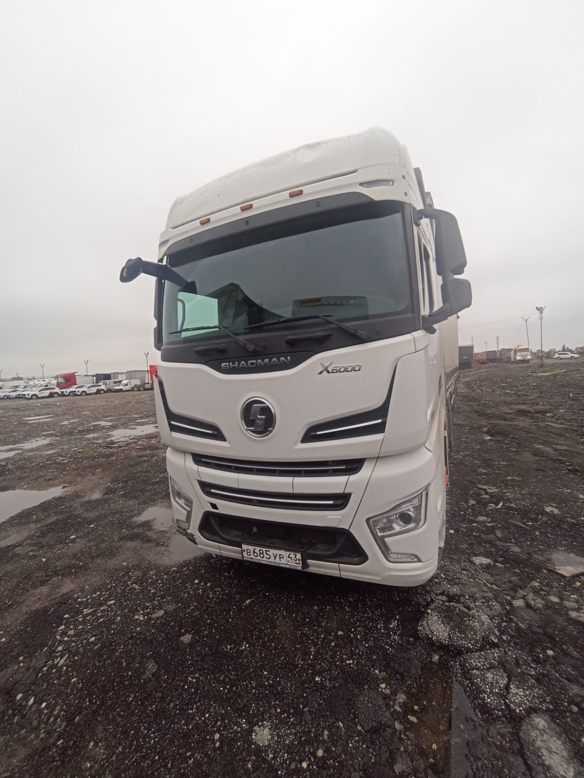 Shacman (Shaanxi) SX* 4x2 Седельный тягач 2023 г.