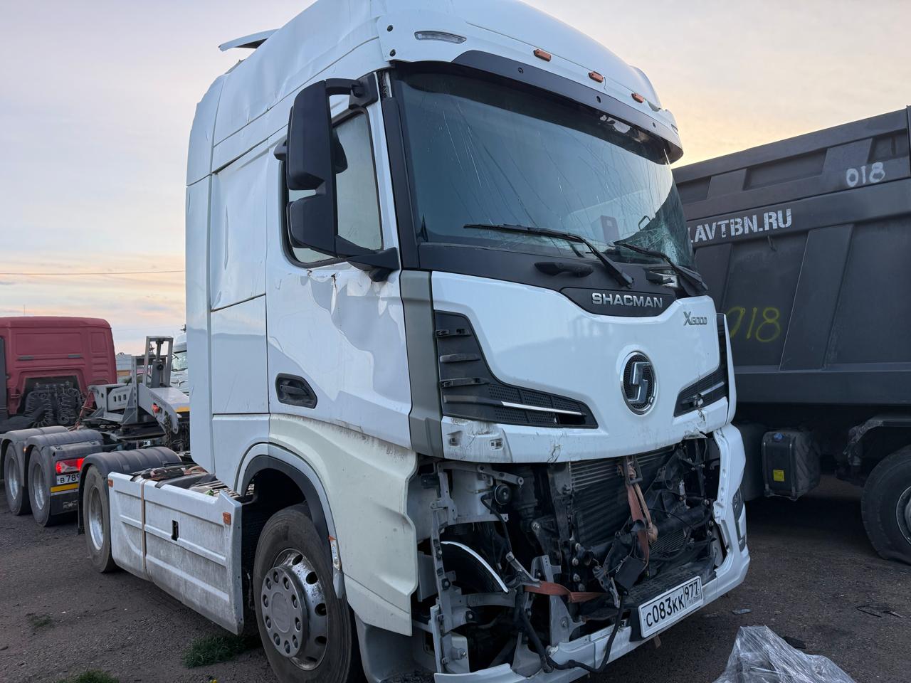 Shacman (Shaanxi) SX* 4x2 Седельный тягач 2023 г. - фото 3