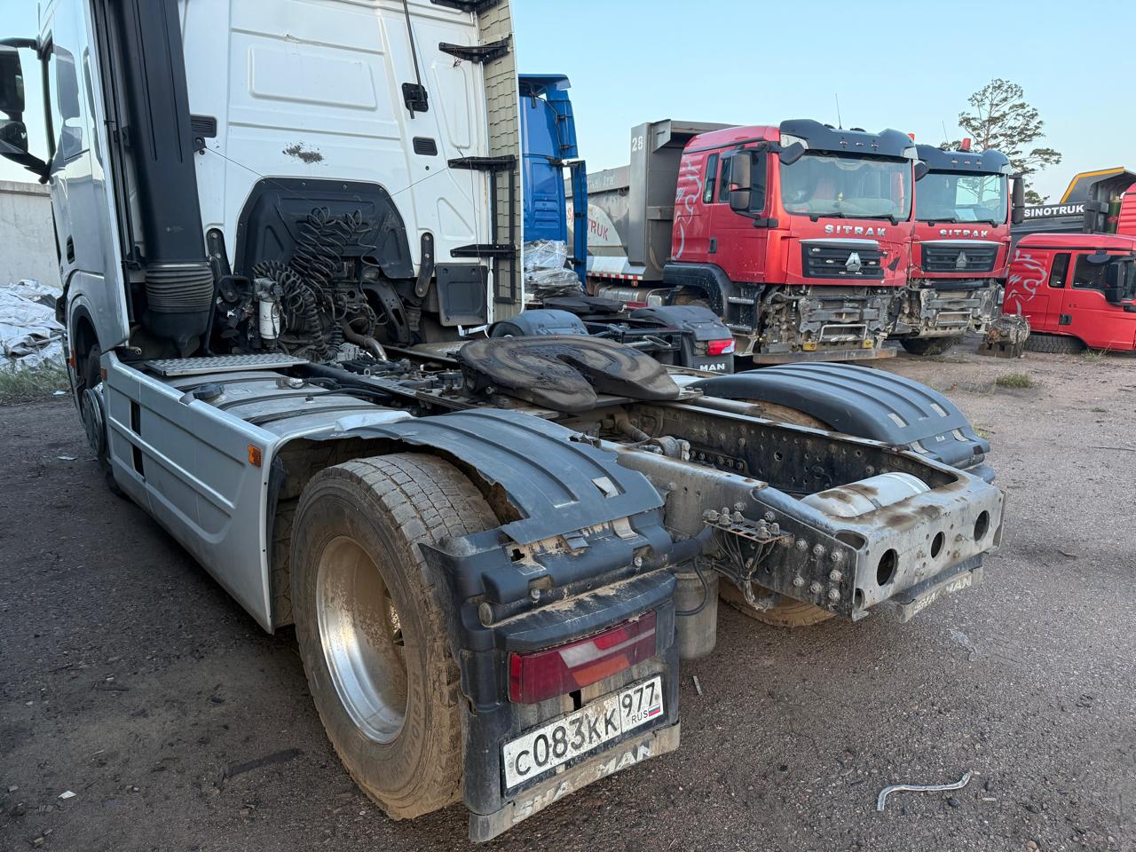 Shacman (Shaanxi) SX* 4x2 Седельный тягач 2023 г. - фото 9