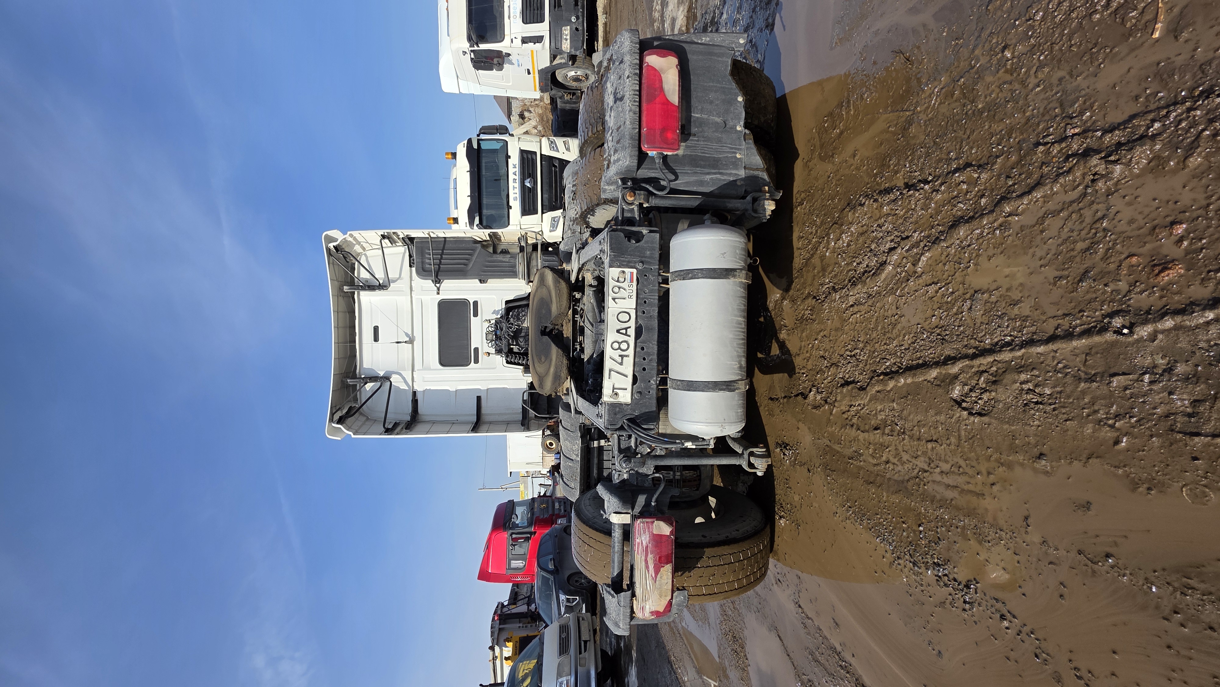 FAW J7 6x4 Седельный тягач 2023 г. - фото 7