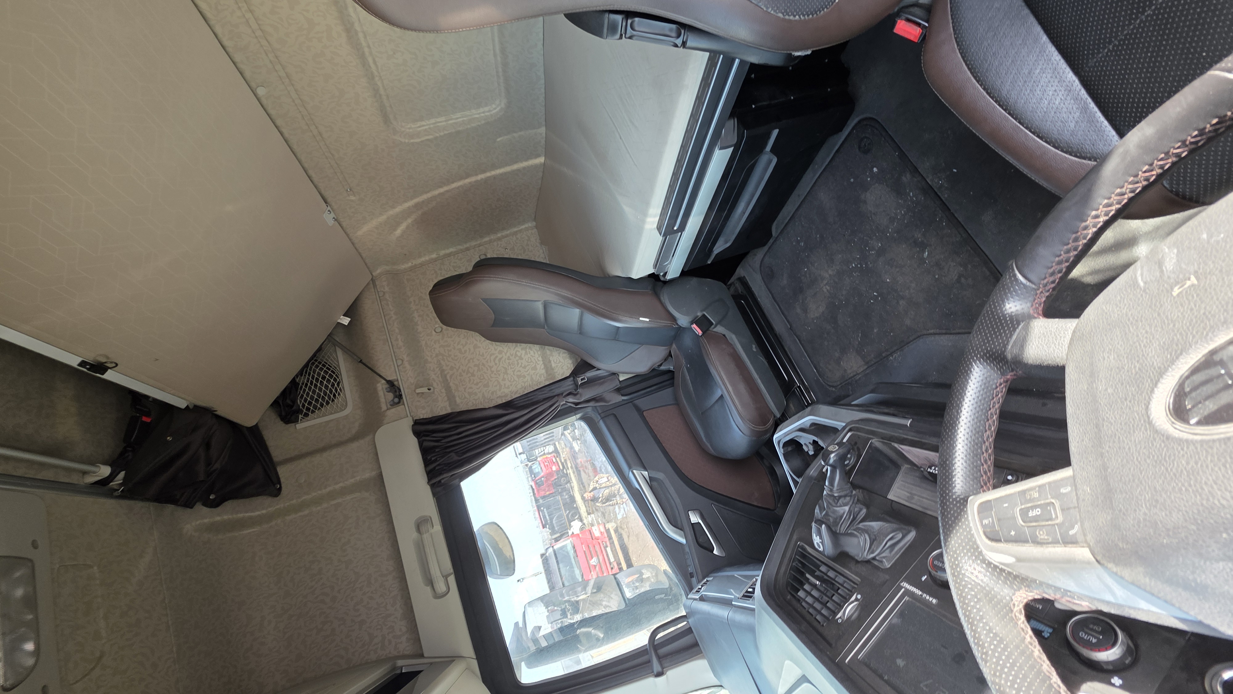 FAW J7 6x4 Седельный тягач 2023 г. - фото 11