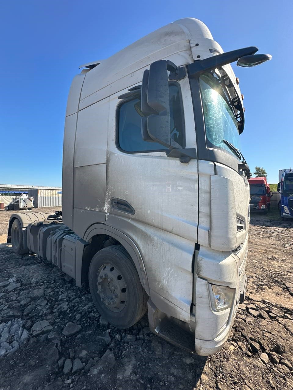 Shacman (Shaanxi) SX* 4x2 Седельный тягач 2023 г. - фото 2