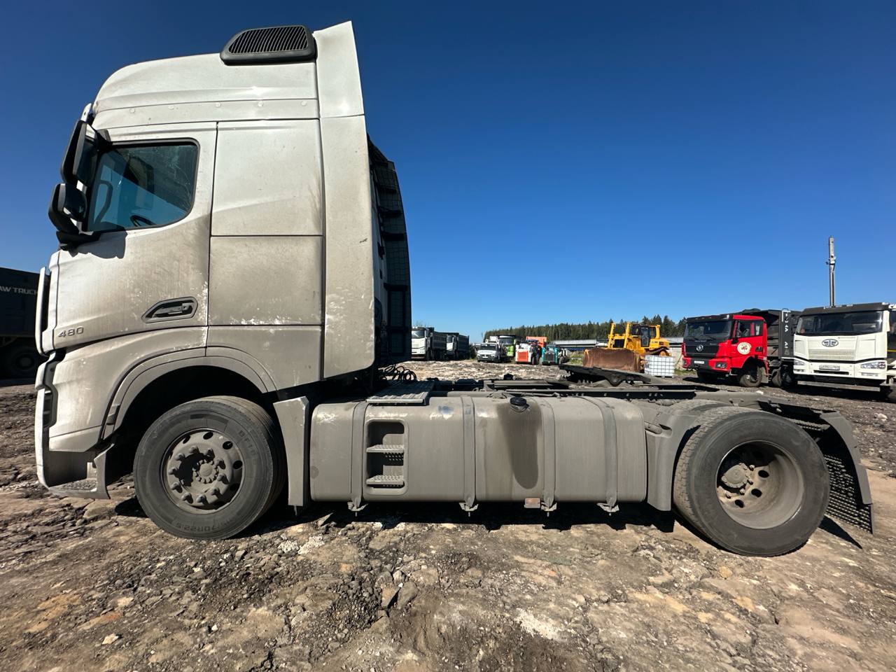 Shacman (Shaanxi) SX* 4x2 Седельный тягач 2023 г. - фото 5