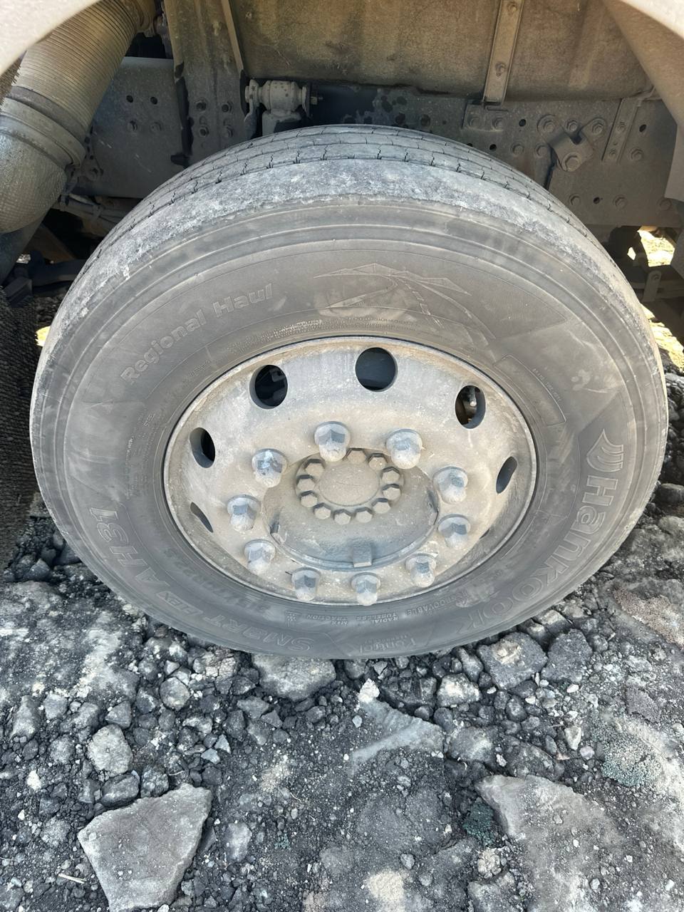 Shacman (Shaanxi) SX* 4x2 Седельный тягач 2023 г. - фото 13