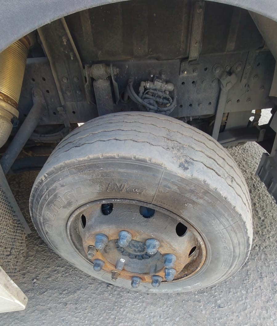 Shacman (Shaanxi) SX* 4x2 Седельный тягач 2024 г. - фото 17