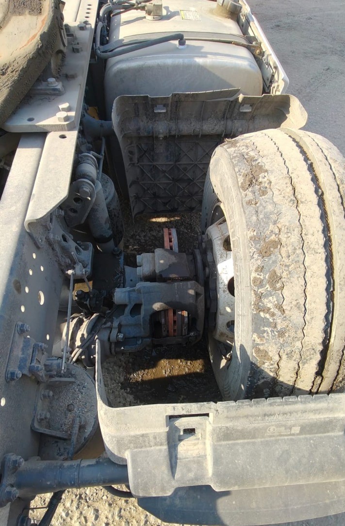 Shacman (Shaanxi) SX* 4x2 Седельный тягач 2024 г. - фото 19