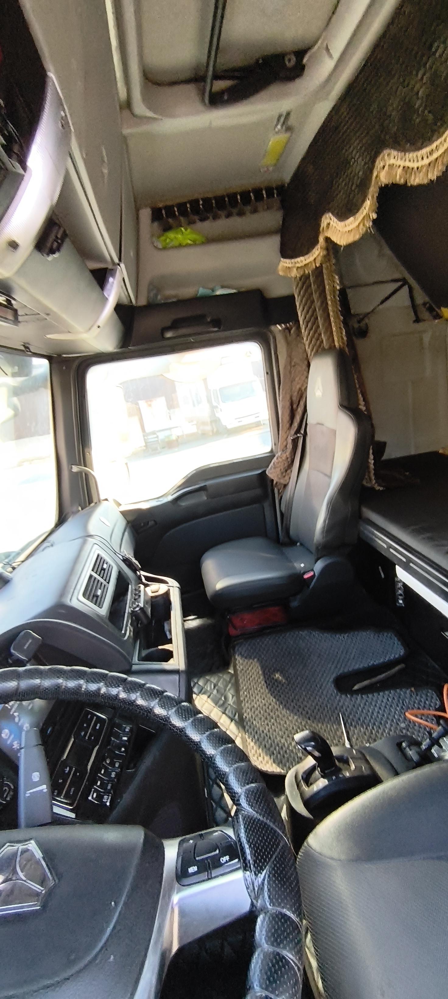 SITRAK C7H 4x2 Седельный тягач 2022 г. - фото 11