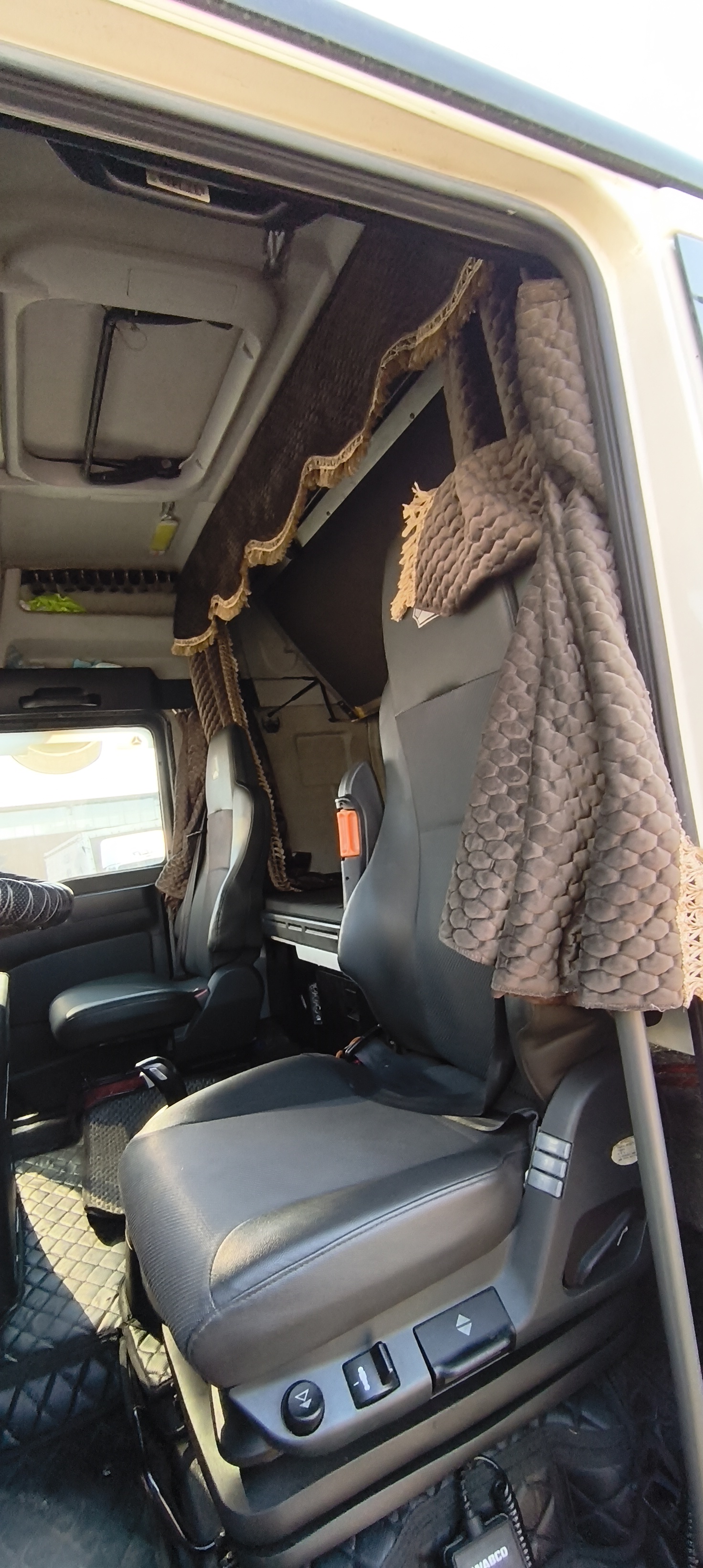 SITRAK C7H 4x2 Седельный тягач 2022 г. - фото 12