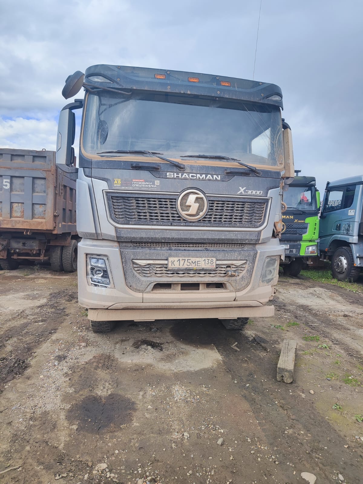 Shacman (Shaanxi) SX* 6x6 Седельный тягач 2024 г.