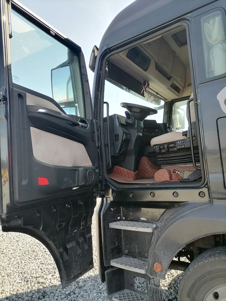 SITRAK C7H 4x2 Седельный тягач 2023 г. - фото 8