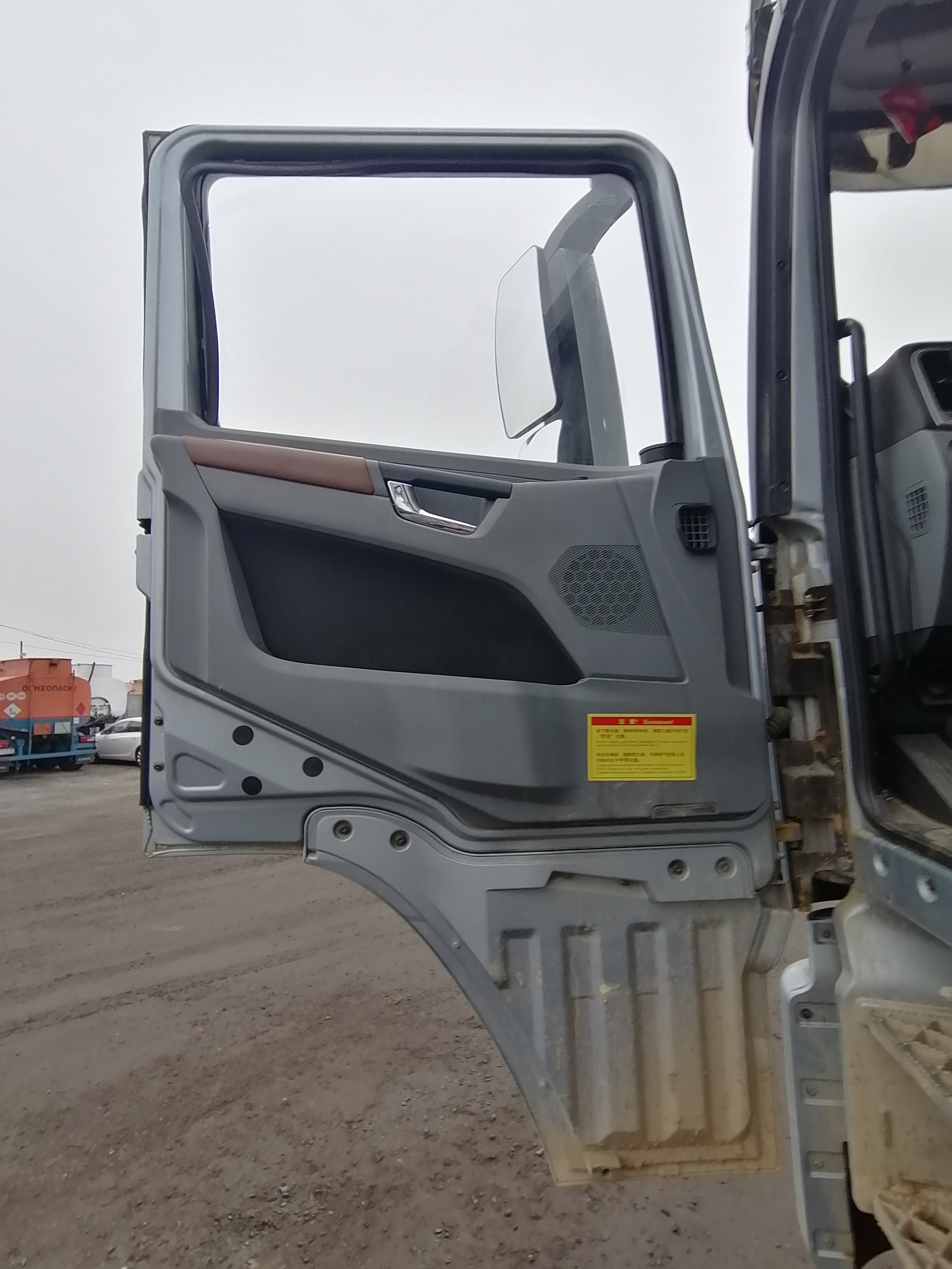 Shacman (Shaanxi) SX* 8x4 Самосвал 2024 г. - фото 9