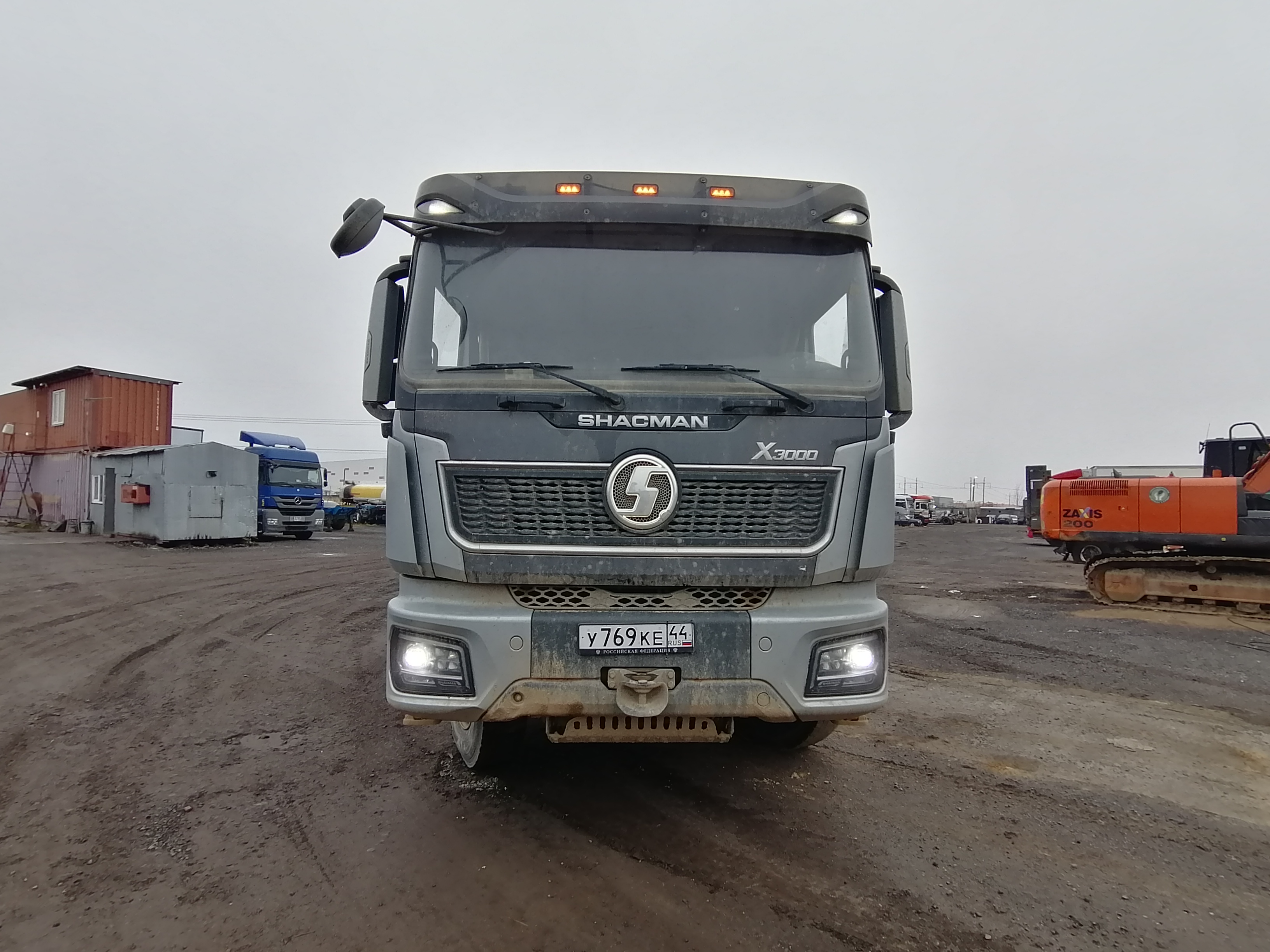 Shacman (Shaanxi) SX* 8x4 Самосвал 2024 г.