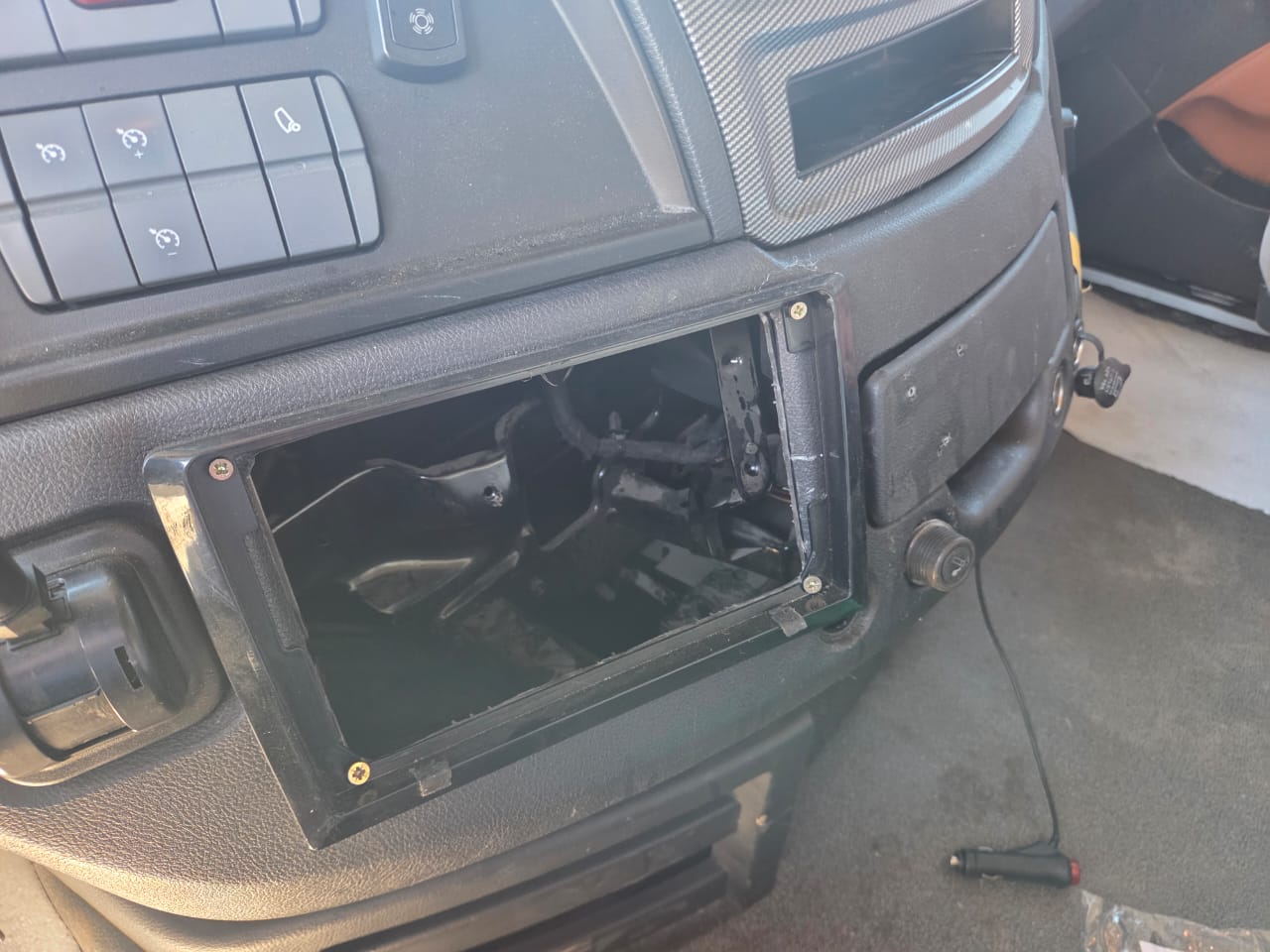 Foton AUMAN 4x2 Седельный тягач 2023 г. - фото 20