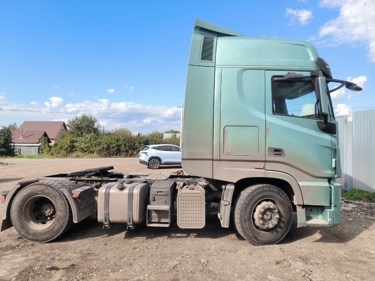 DongFeng DFH 4x2 Седельный тягач 2023 г. - фото 3