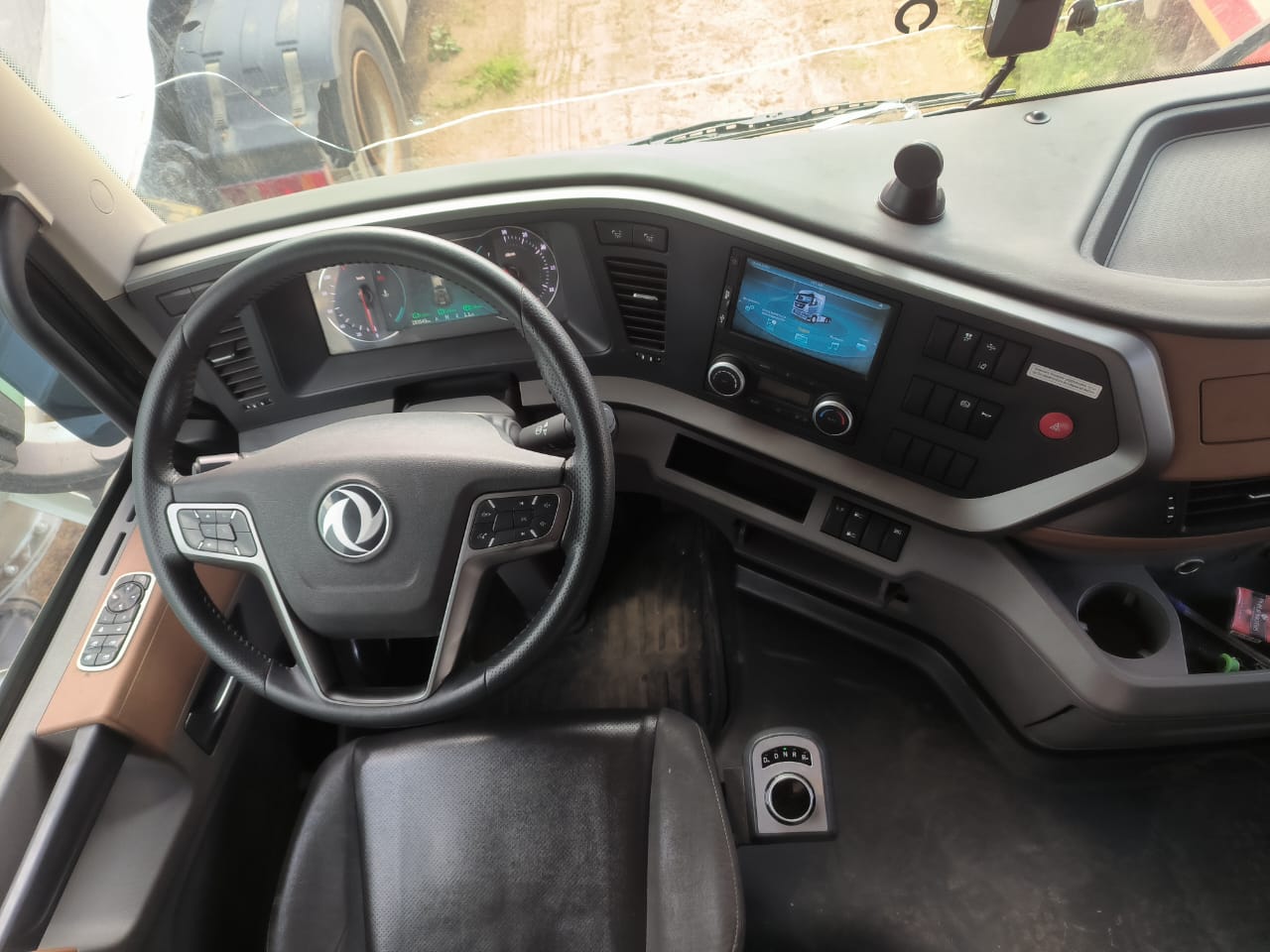 DongFeng DFH 4x2 Седельный тягач 2023 г. - фото 7