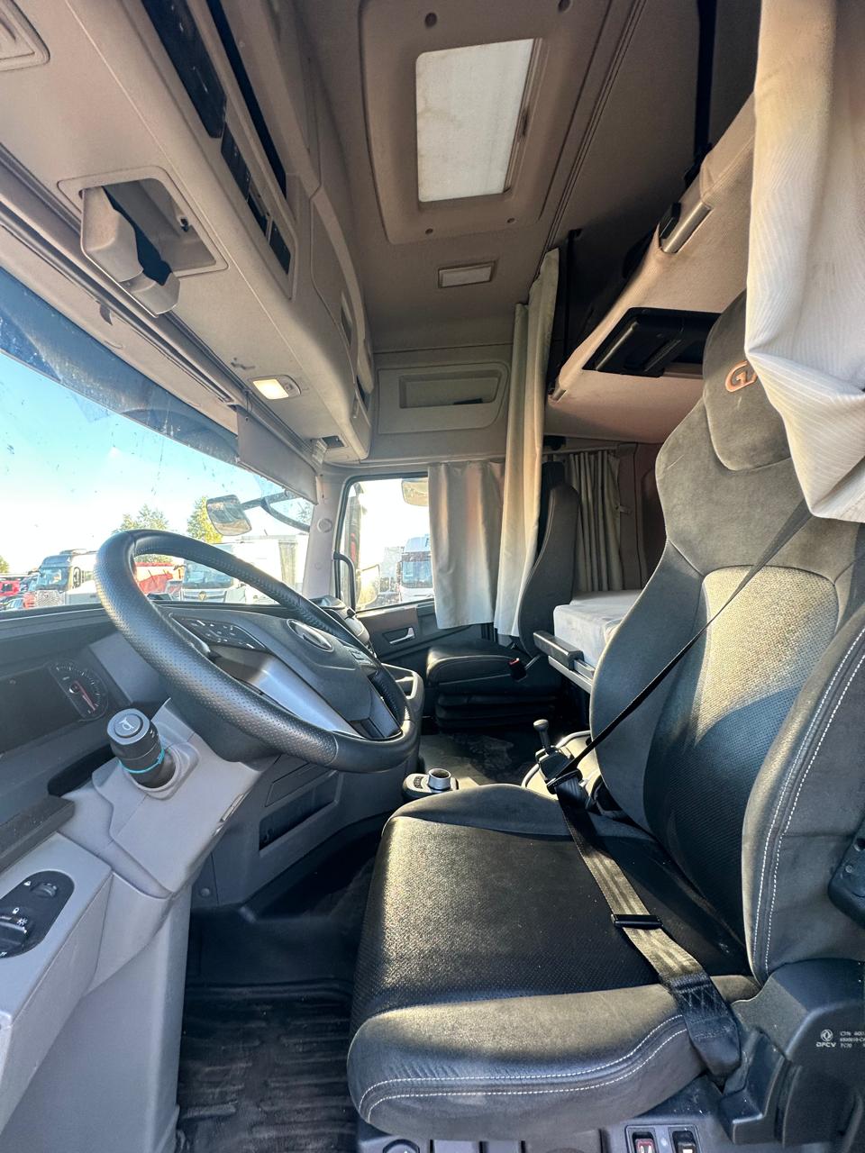 DongFeng DFH 4x2 Седельный тягач 2023 г. - фото 8