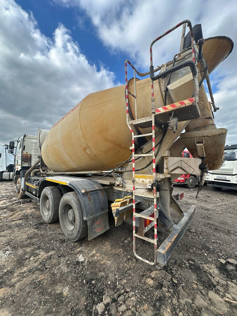 TIGARBO 6936* на шасси FAW CA 3250 6x4 Автобетоносмеситель 2023 г. - фото 6