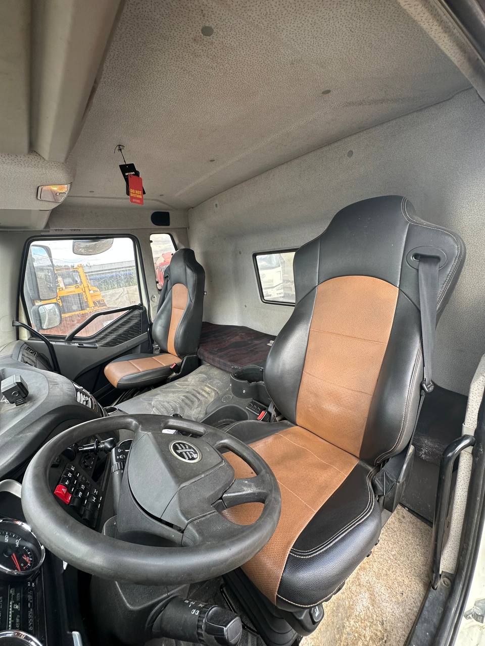 TIGARBO 6936* на шасси FAW CA 3250 6x4 Автобетоносмеситель 2023 г. - фото 11