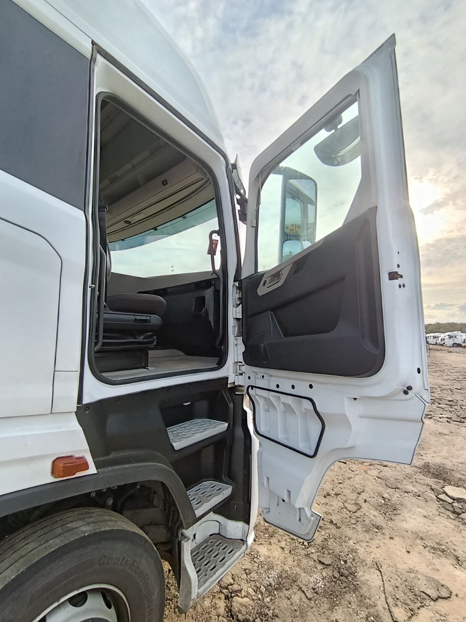 Ford F-Max 4x2 Седельный тягач 2023 г. - фото 8