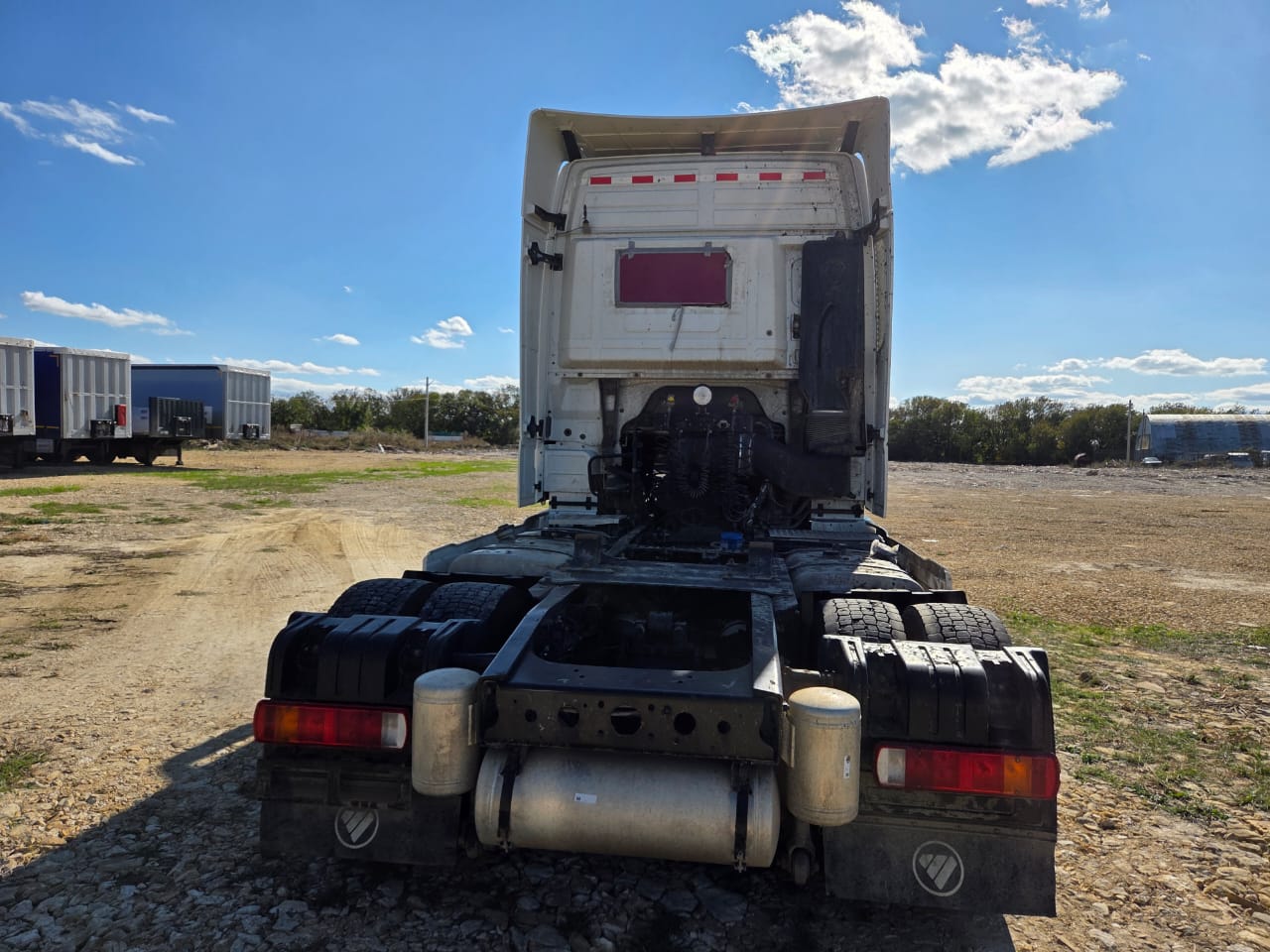 Foton AUMAN 4x2 Седельный тягач 2023 г. - фото 8