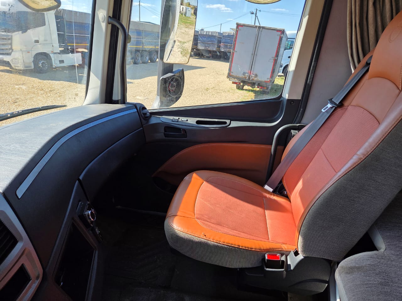 Foton AUMAN 4x2 Седельный тягач 2023 г. - фото 9