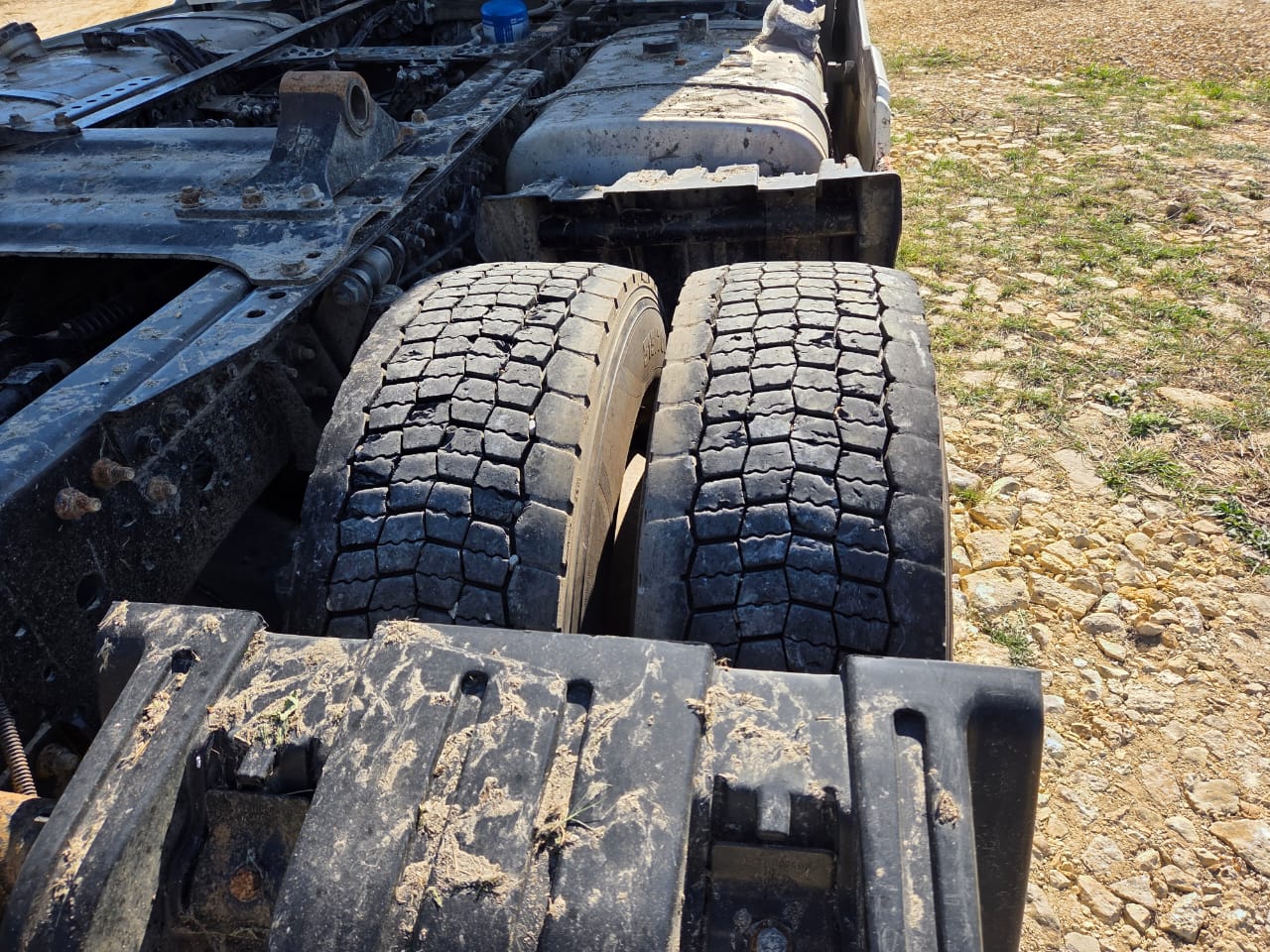 Foton AUMAN 4x2 Седельный тягач 2023 г. - фото 18