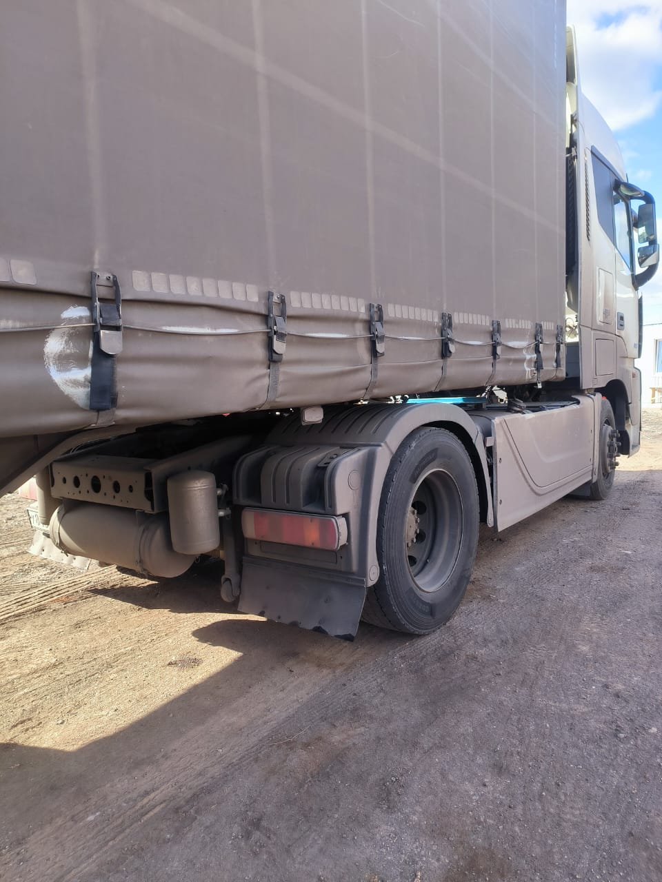 Foton AUMAN 4x2 Седельный тягач 2024 г. - фото 6