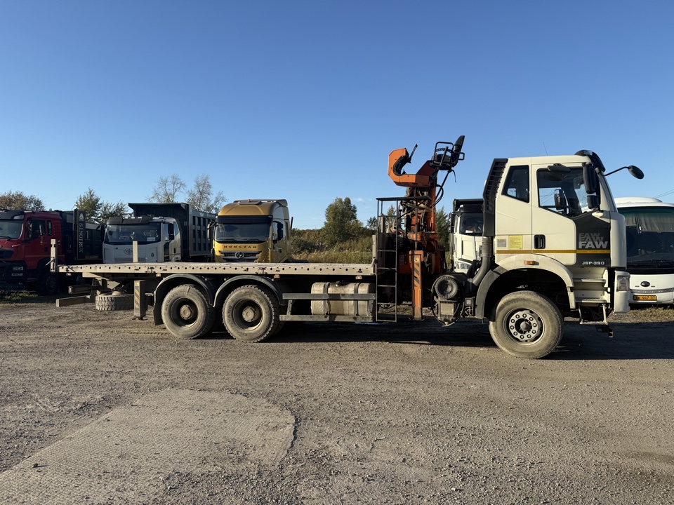 Айсин W0* на шасси FAW CA 3250 6x4 Бортовой с КМУ 2023 г. - фото 4