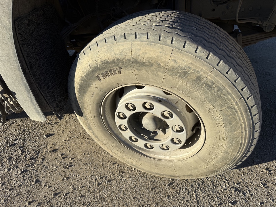 Айсин W0* на шасси FAW CA 3250 6x4 Бортовой с КМУ 2023 г. - фото 9