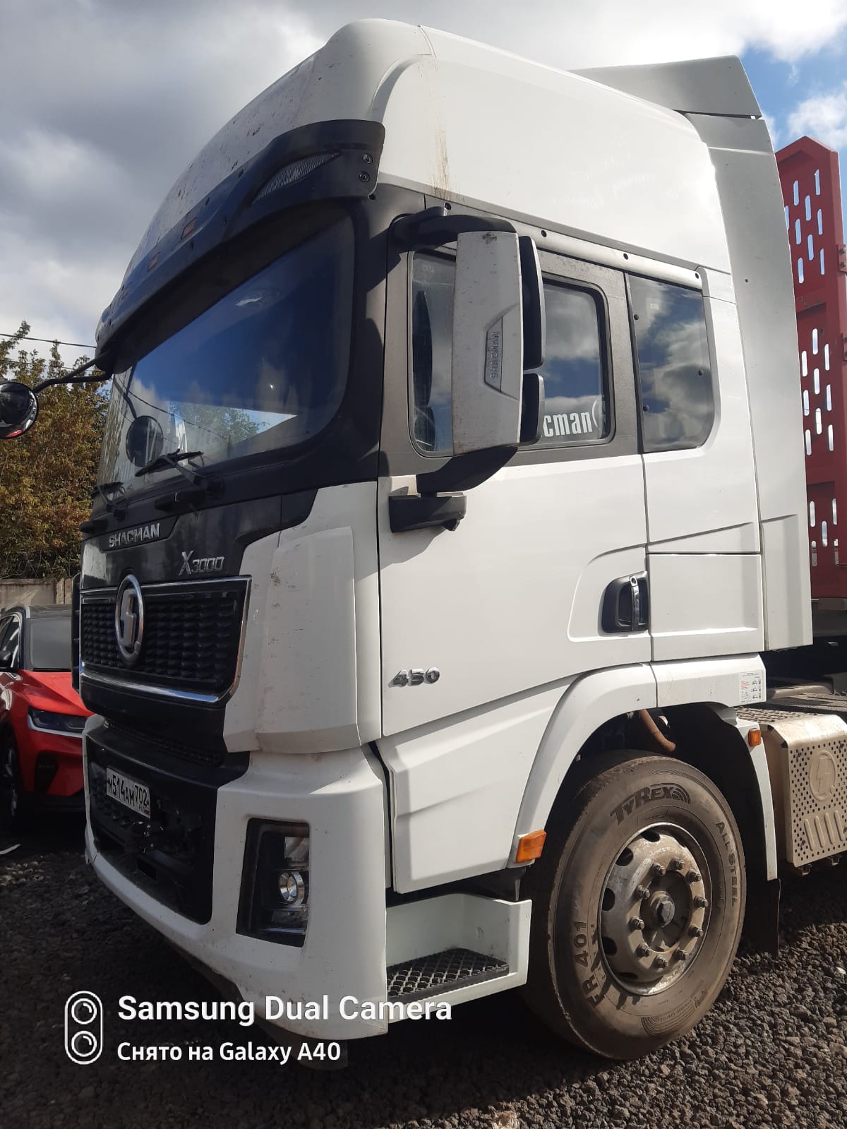 Shacman (Shaanxi) SX* 6x4 Седельный тягач 2023 г. - фото 2