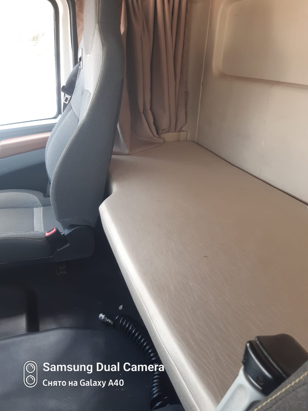 Shacman (Shaanxi) SX* 6x4 Седельный тягач 2023 г. - фото 8