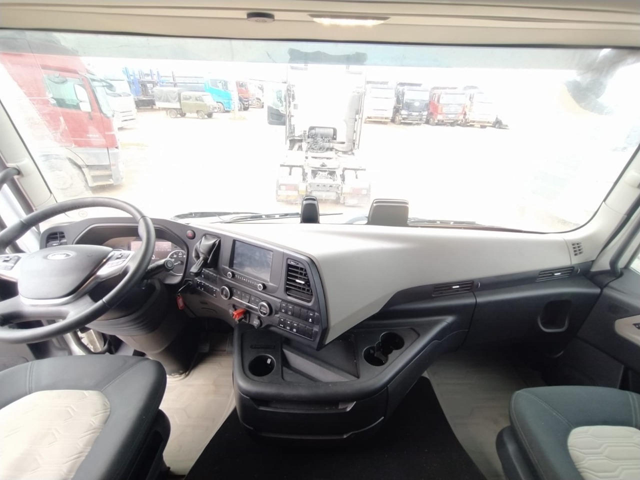 Ford F-Max 4x2 Седельный тягач 2023 г. - фото 8