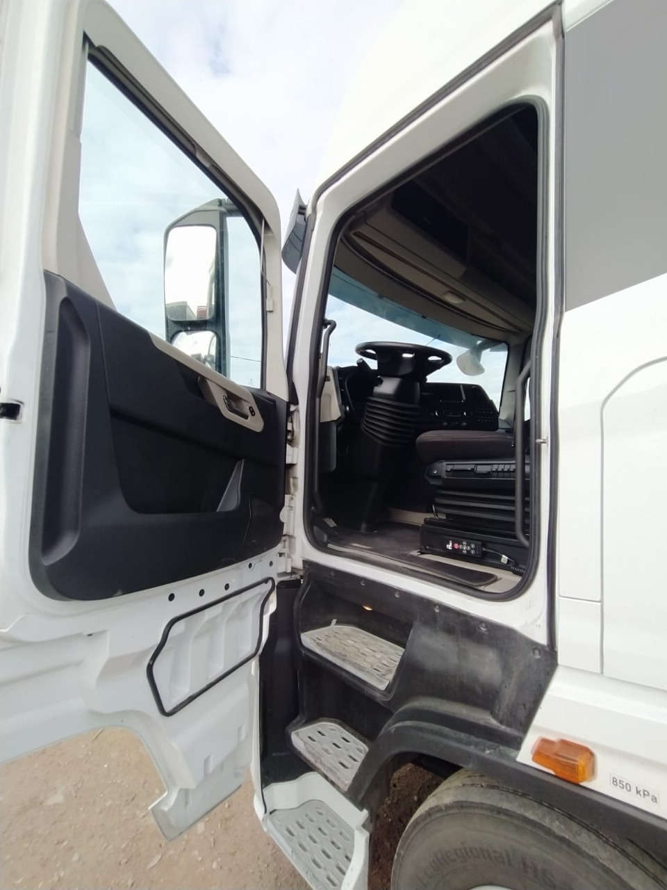 Ford F-Max 4x2 Седельный тягач 2022 г. - фото 6