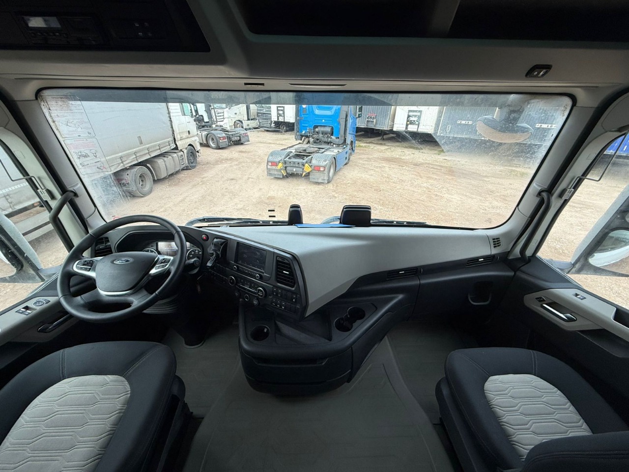 Ford F-Max 4x2 Седельный тягач 2023 г. - фото 7