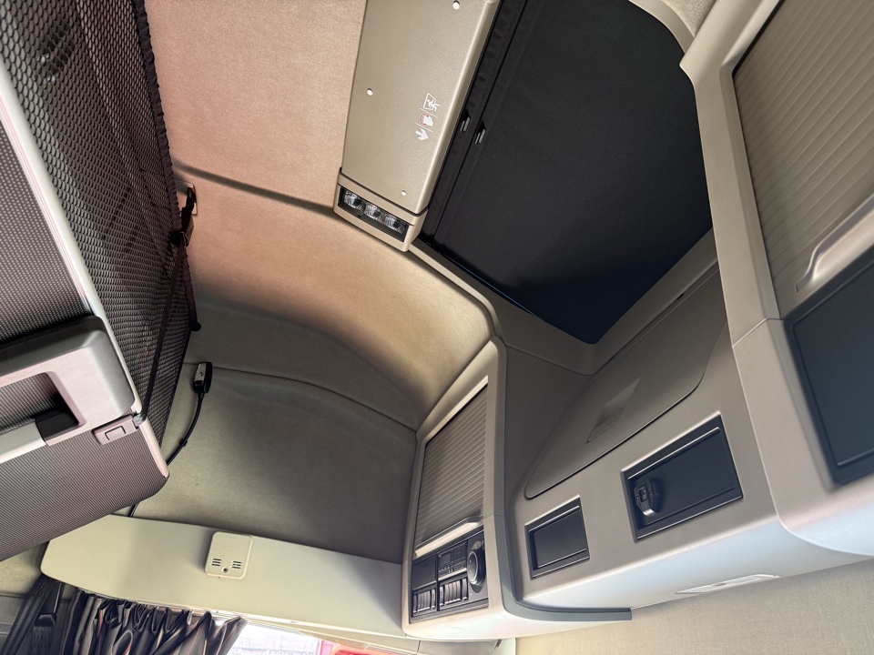 Volvo FH 4x2 Седельный тягач 2020 г. - фото 10