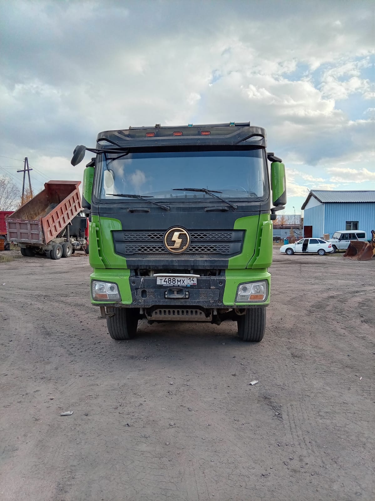 Shacman (Shaanxi) SX* 8x4 Самосвал 2022 г.