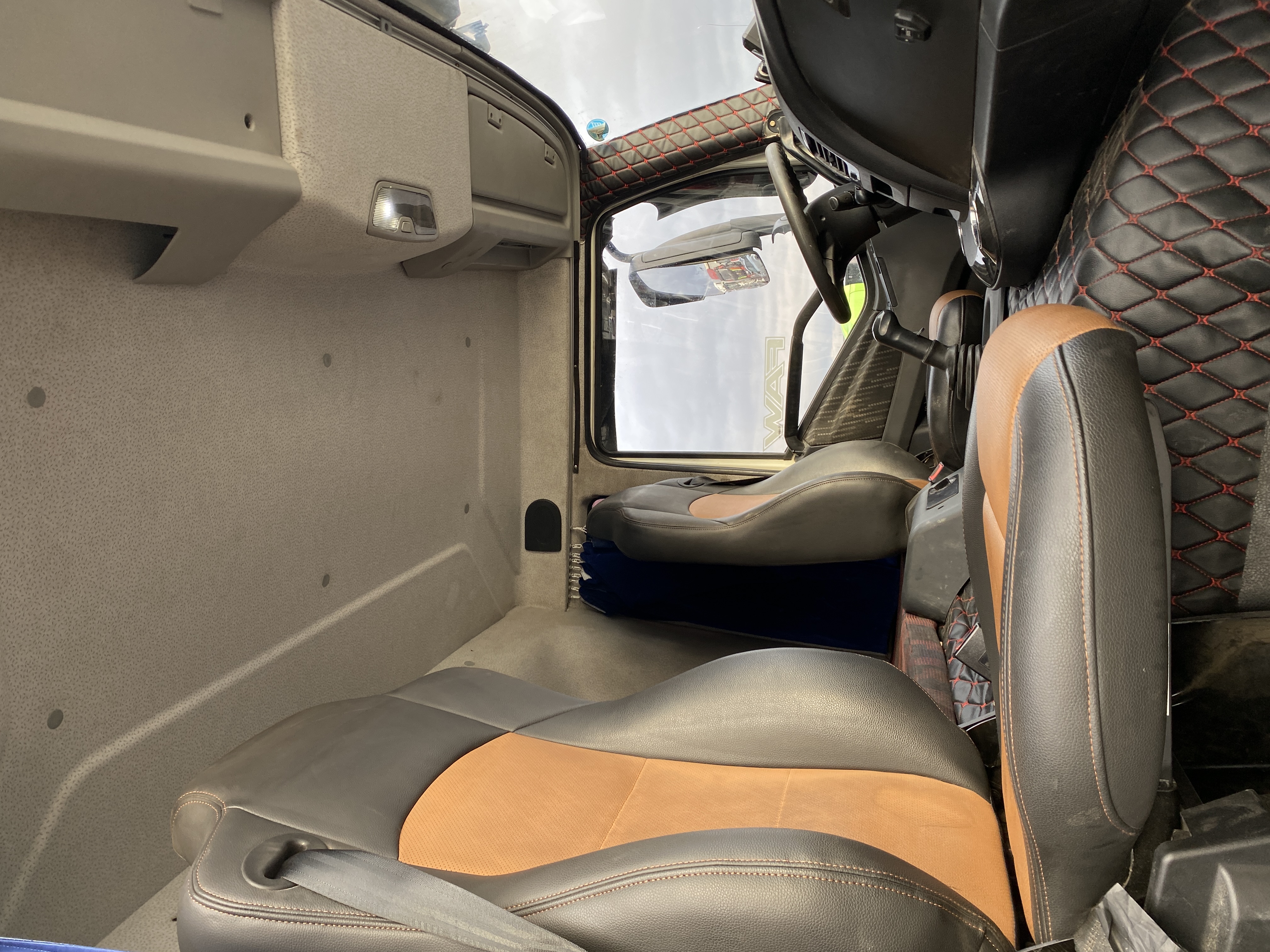 Айсин W2* на шасси FAW CA 3250 6x6 Бортовой с КМУ 2023 г. - фото 14