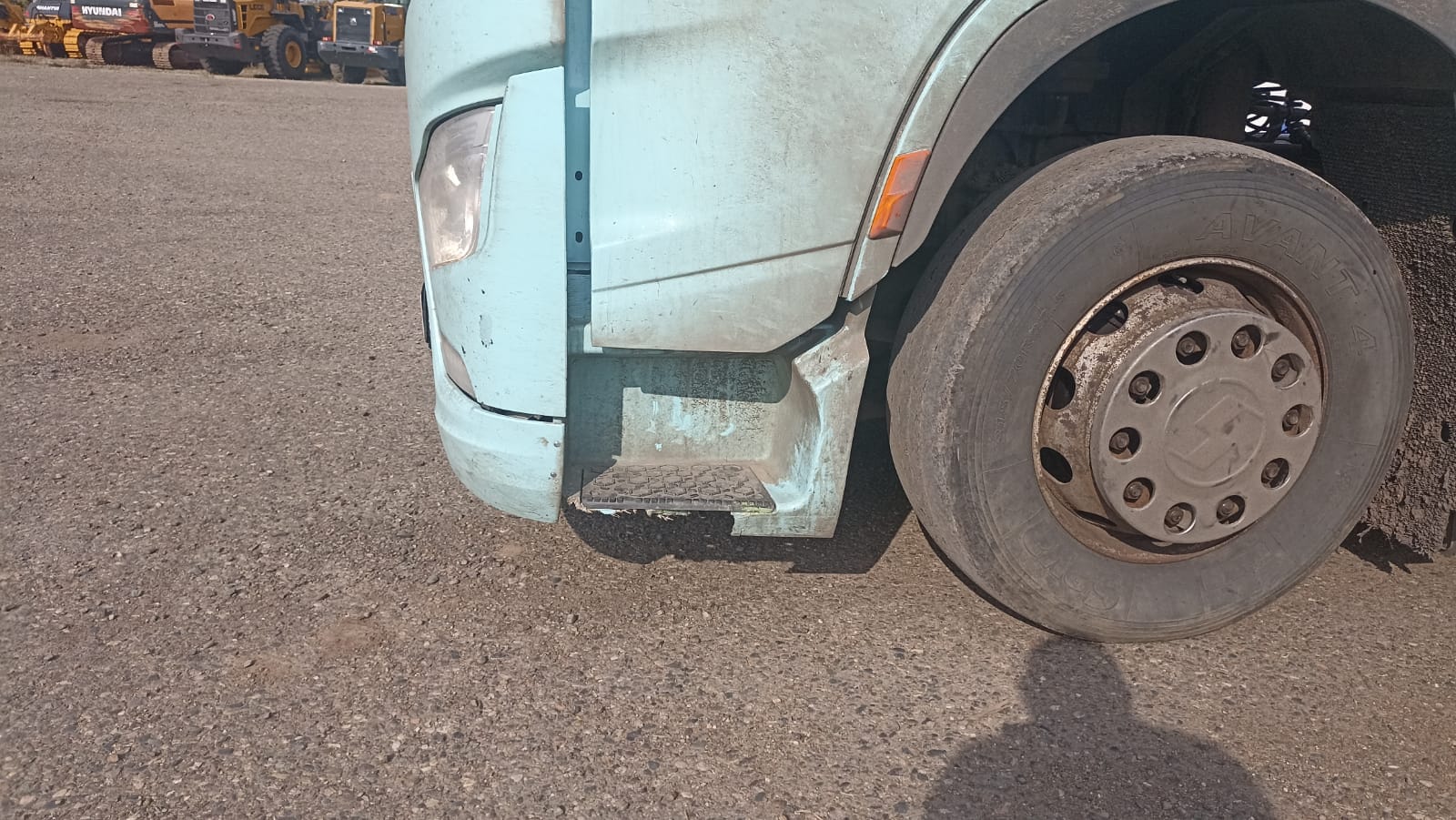 Shacman (Shaanxi) SX* 4x2 Седельный тягач 2023 г. - фото 11