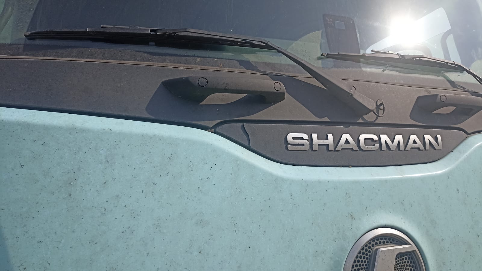 Shacman (Shaanxi) SX* 4x2 Седельный тягач 2023 г. - фото 16