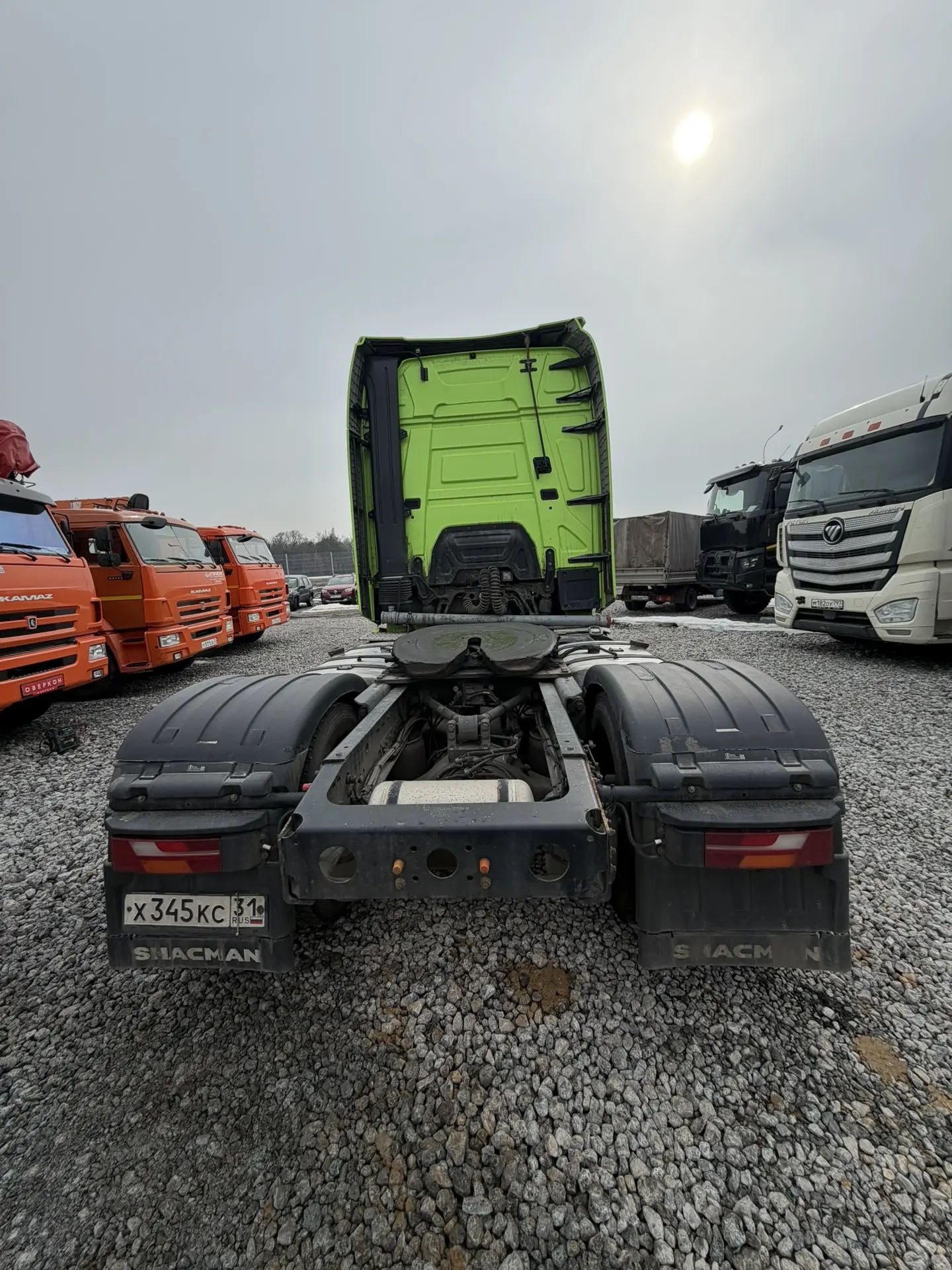 Shacman (Shaanxi) SX* 4x2 Седельный тягач 2023 г. - фото 7