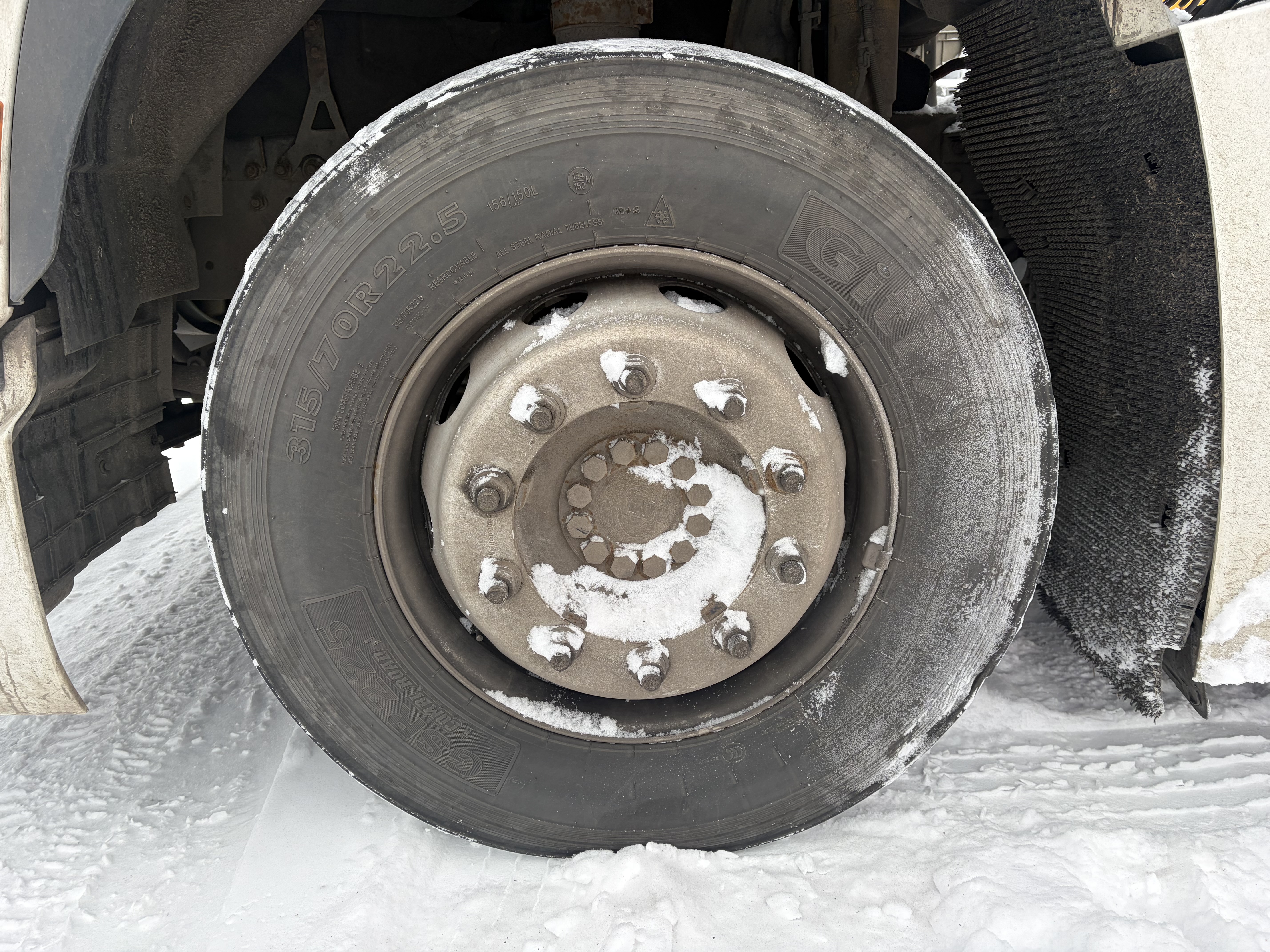 Shacman (Shaanxi) SX* 4x2 Седельный тягач 2023 г. - фото 8