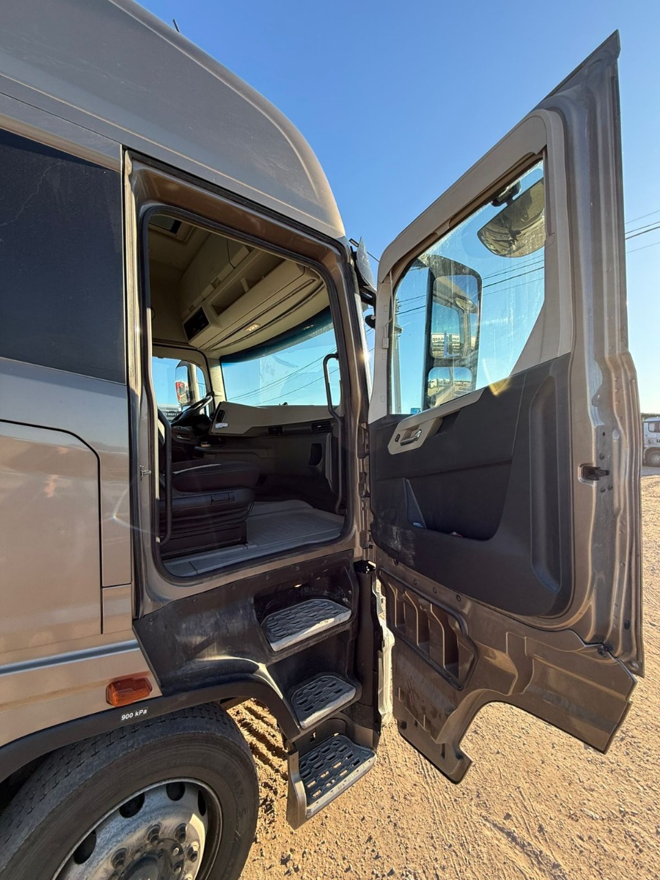 Ford F-Max 4x2 Седельный тягач 2023 г. - фото 5