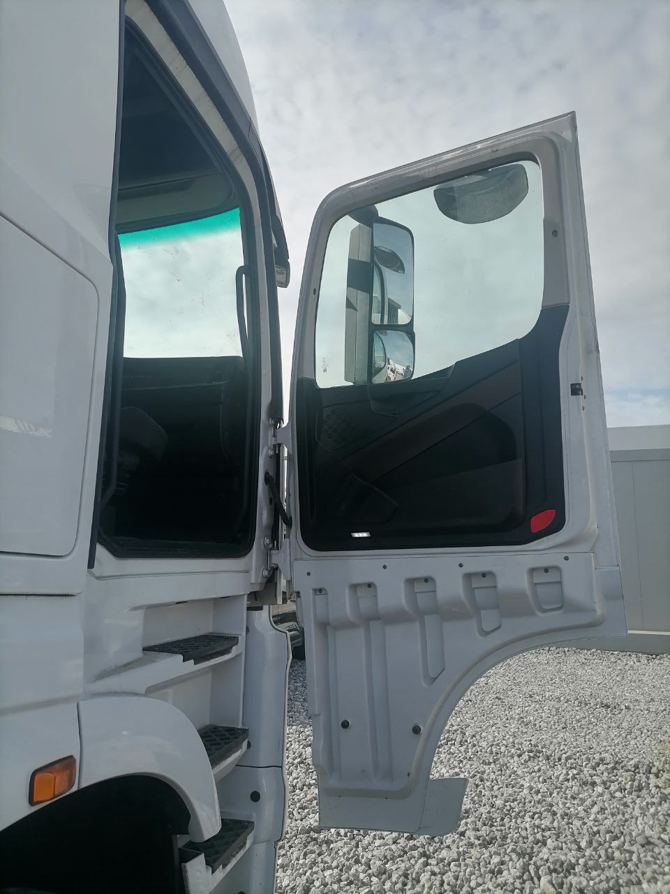 КамАЗ М1945 4x2 Седельный тягач 2023 г. - фото 6