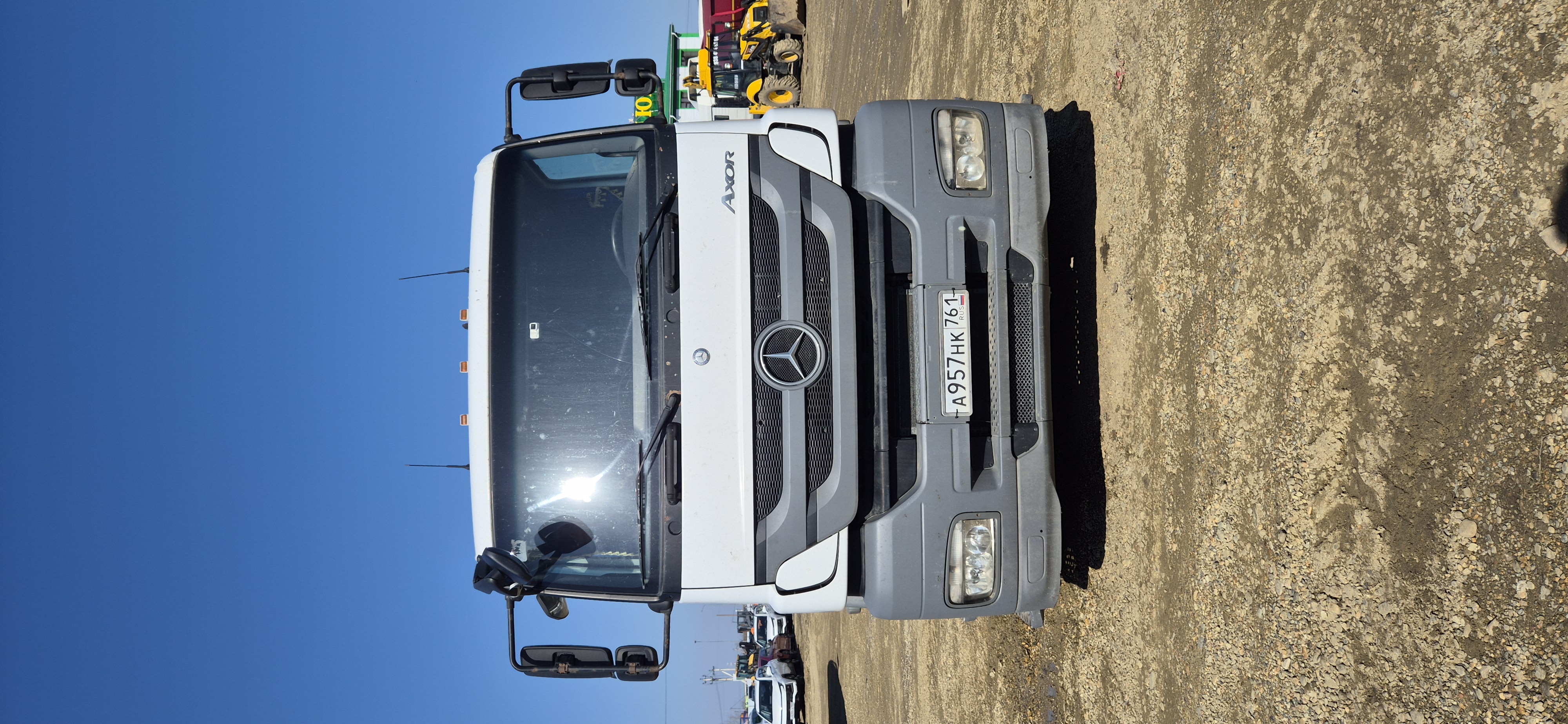 Mercedes-Benz AXOR 4x2 Седельный тягач 2017 г.