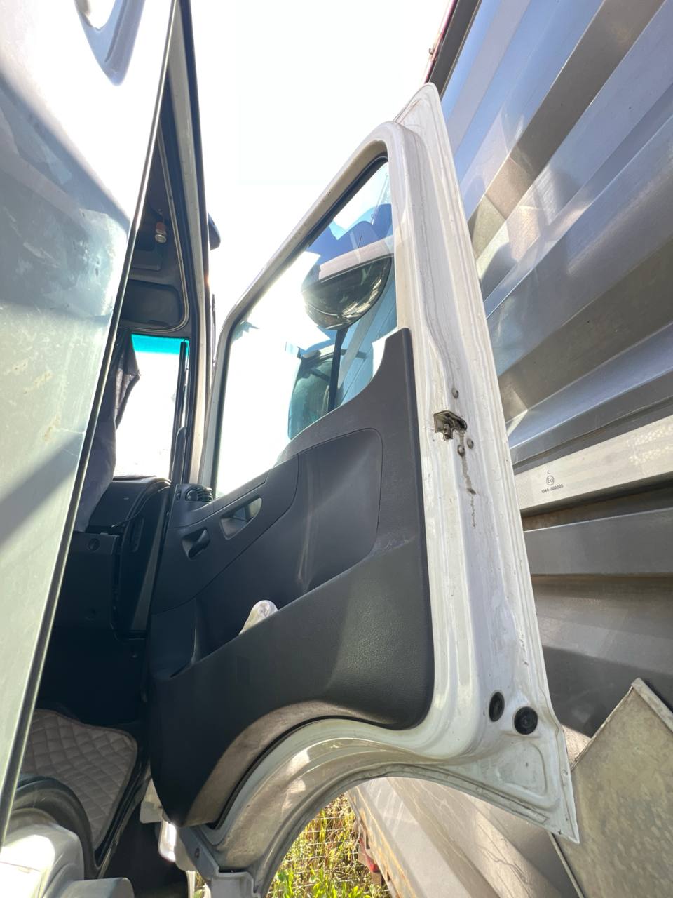 Mercedes-Benz AXOR 4x2 Седельный тягач 2017 г. - фото 6