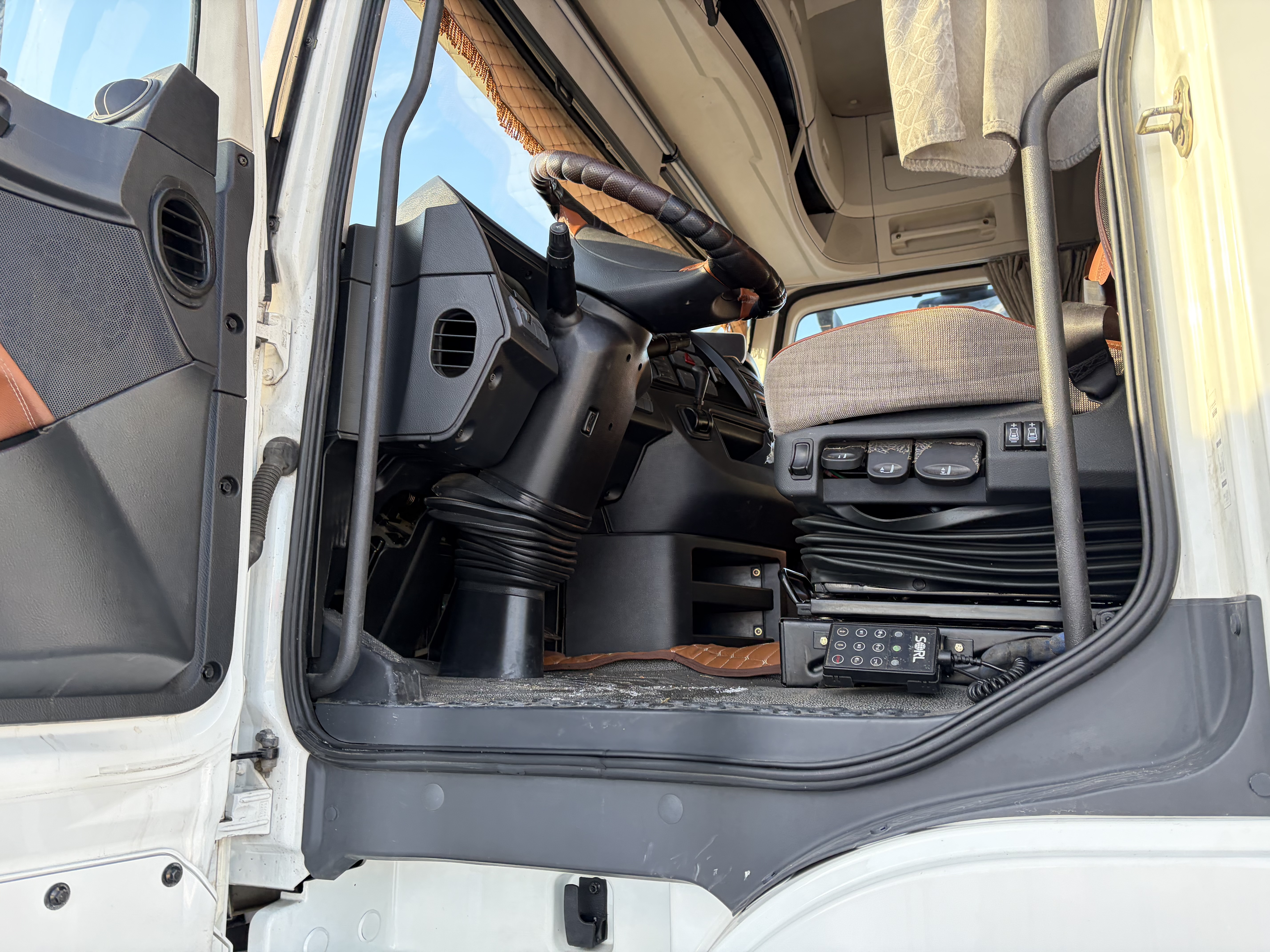 Foton AUMAN 4x2 Седельный тягач 2023 г. - фото 6