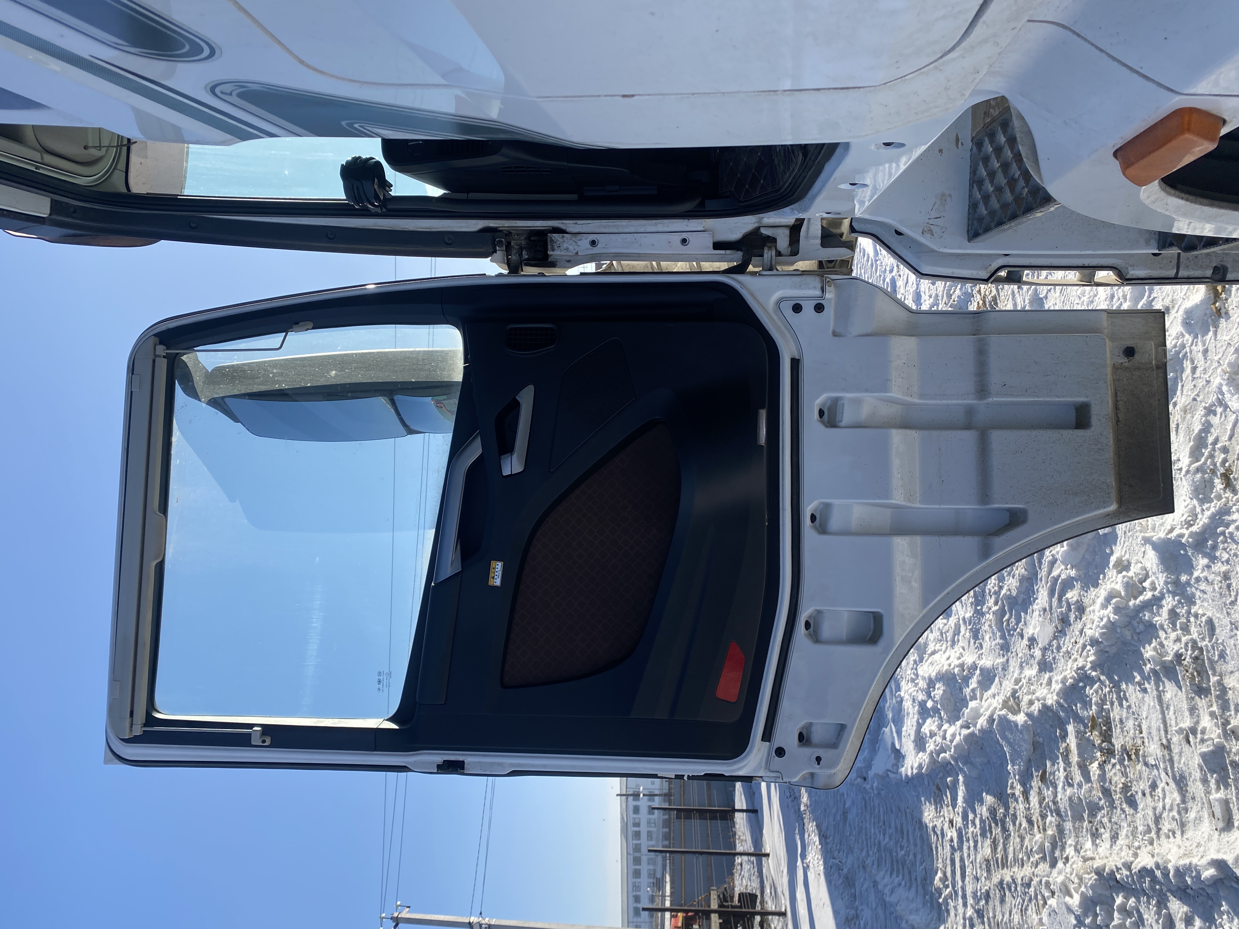 FAW J7 4x2 Седельный тягач 2023 г. - фото 9