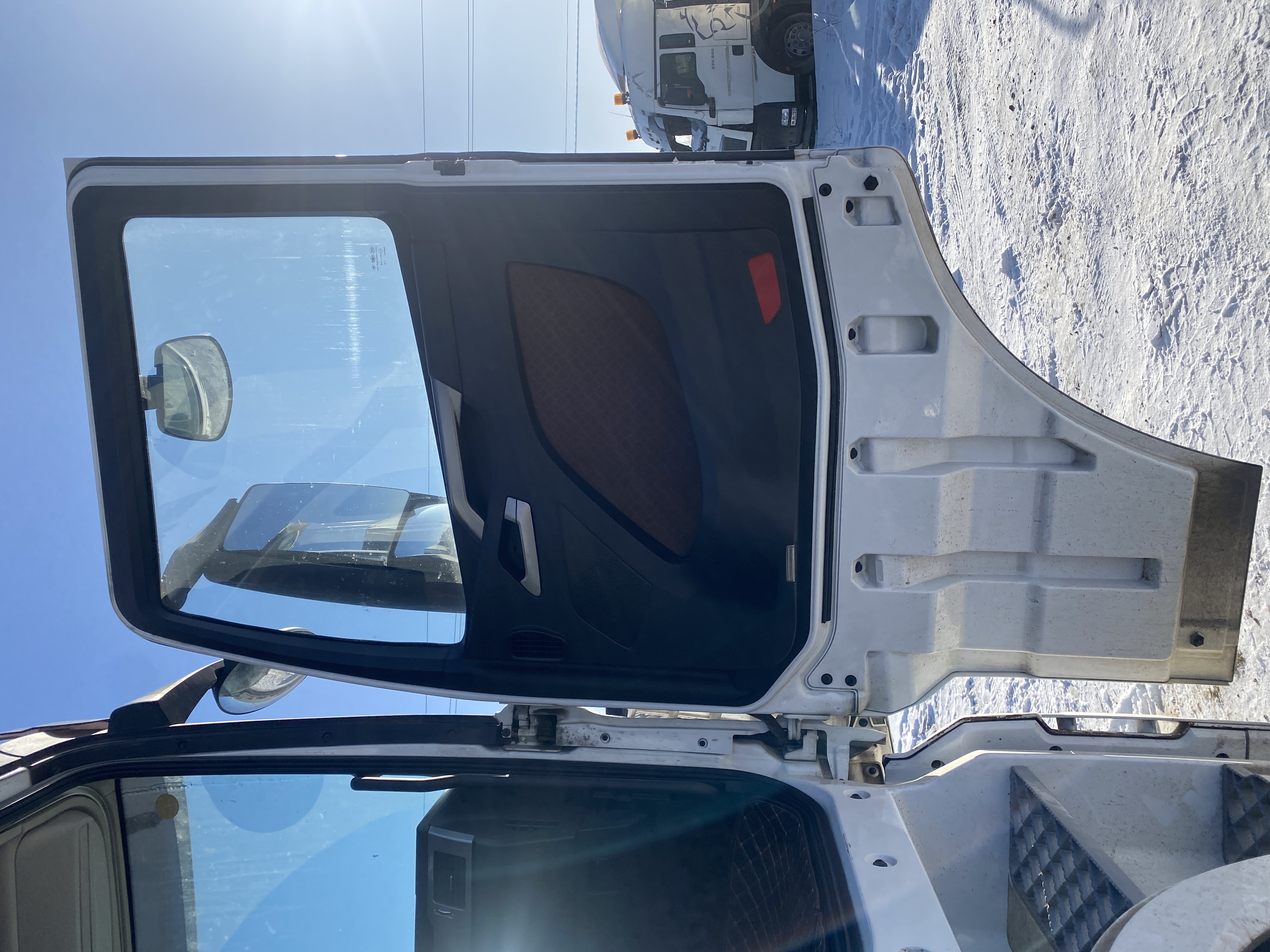 FAW J7 4x2 Седельный тягач 2023 г. - фото 10