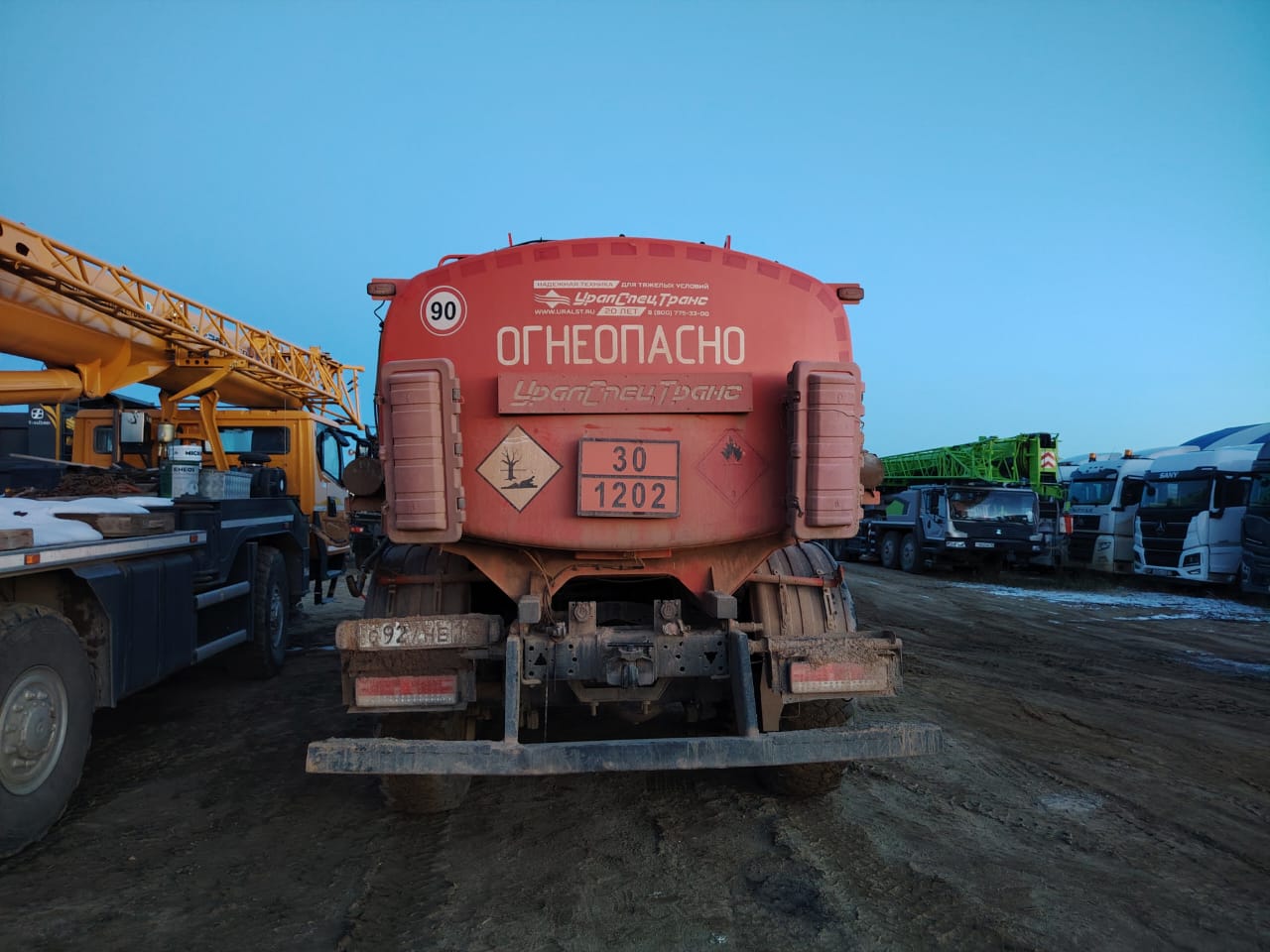 УралСпецТранс 5453* на шасси КамАЗ 43118 6x6 Автотопливозаправщик 2022 г. - фото 7